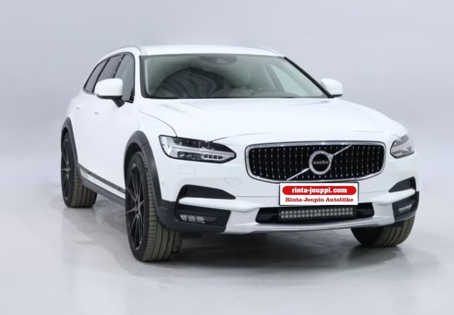VOLVO V90 CROSS COUNTRY 2017