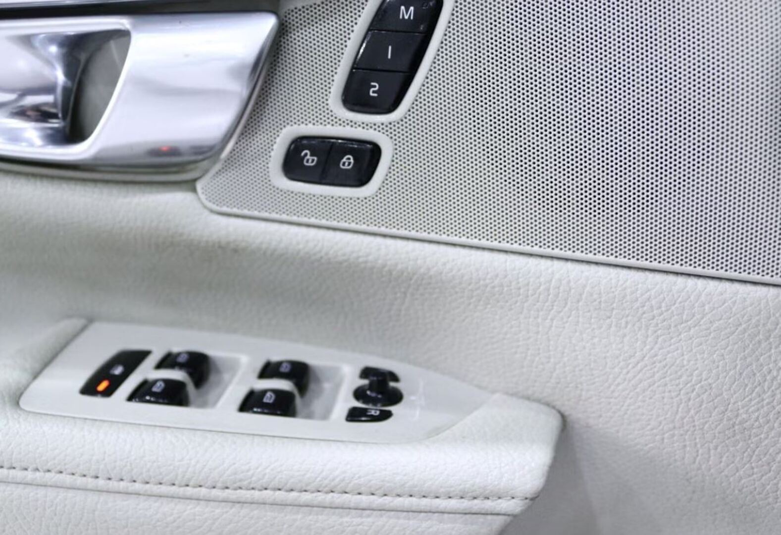 VOLVO V90 CROSS COUNTRY 2017