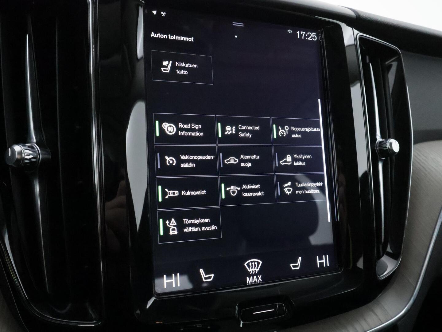 VOLVO XC60 2018