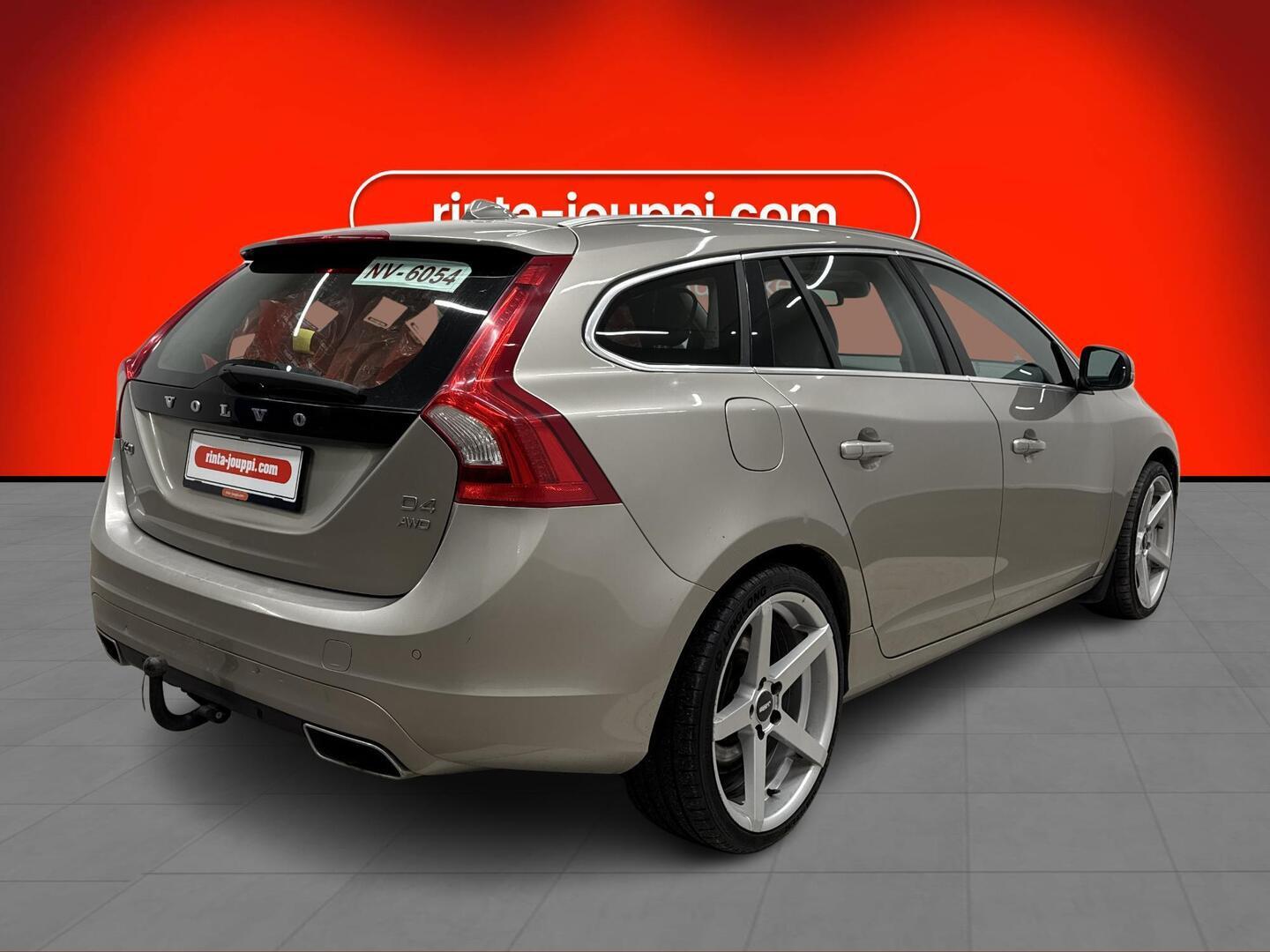 VOLVO V60 2014