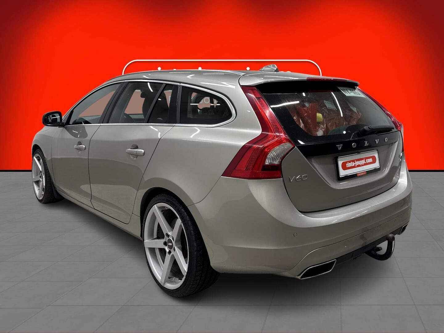 VOLVO V60 2014