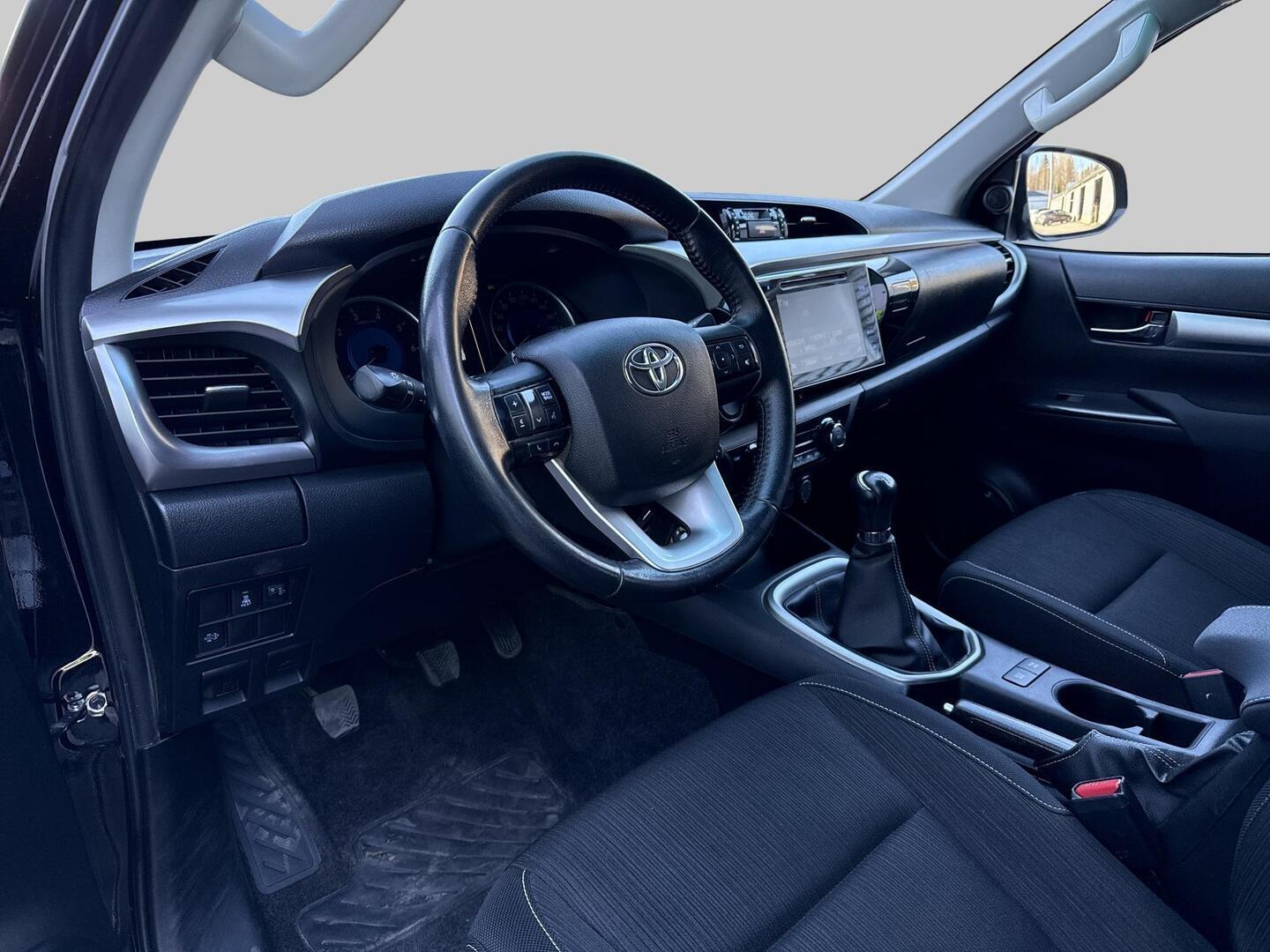 TOYOTA HILUX 2020