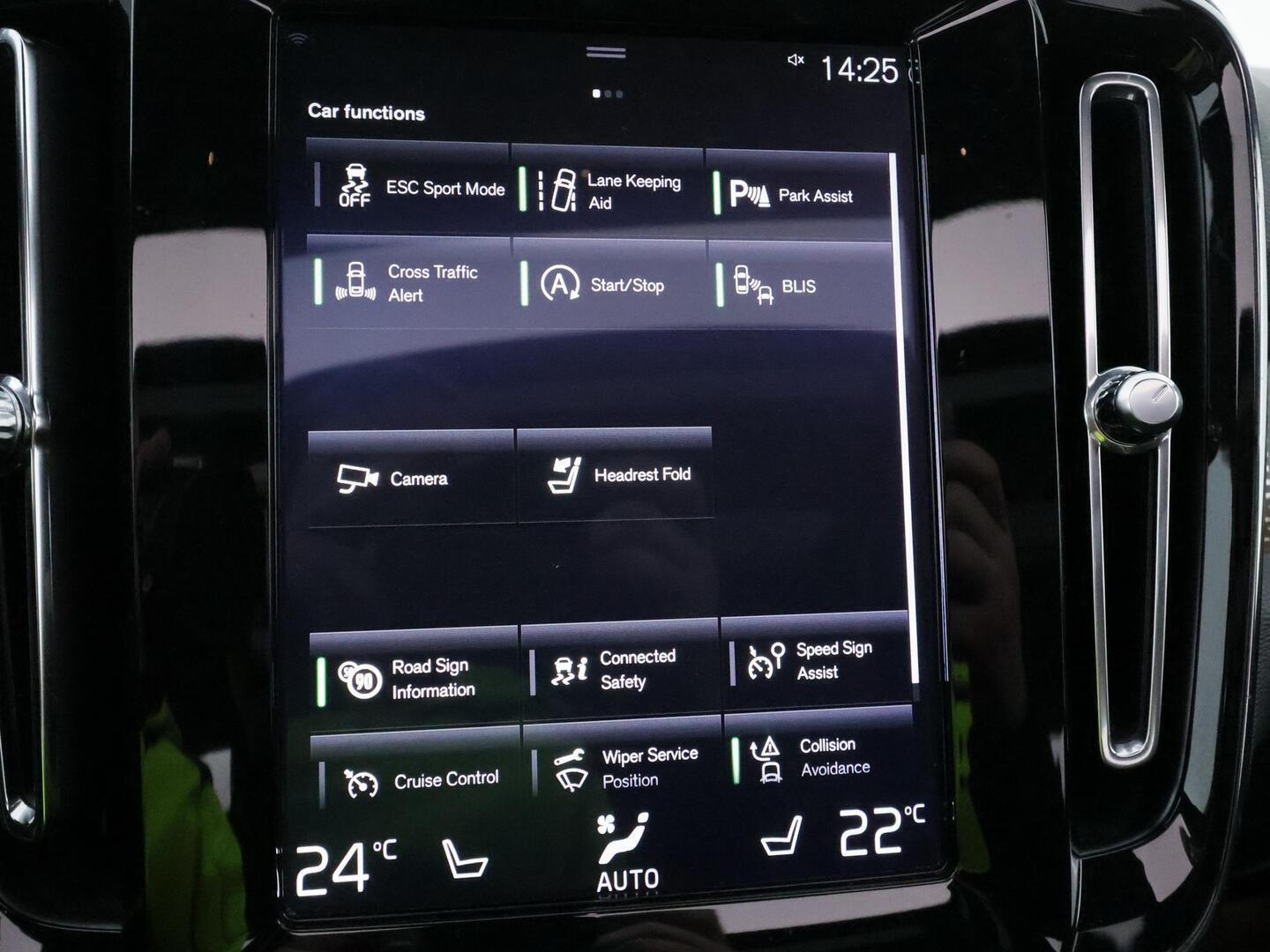 VOLVO XC40 2020