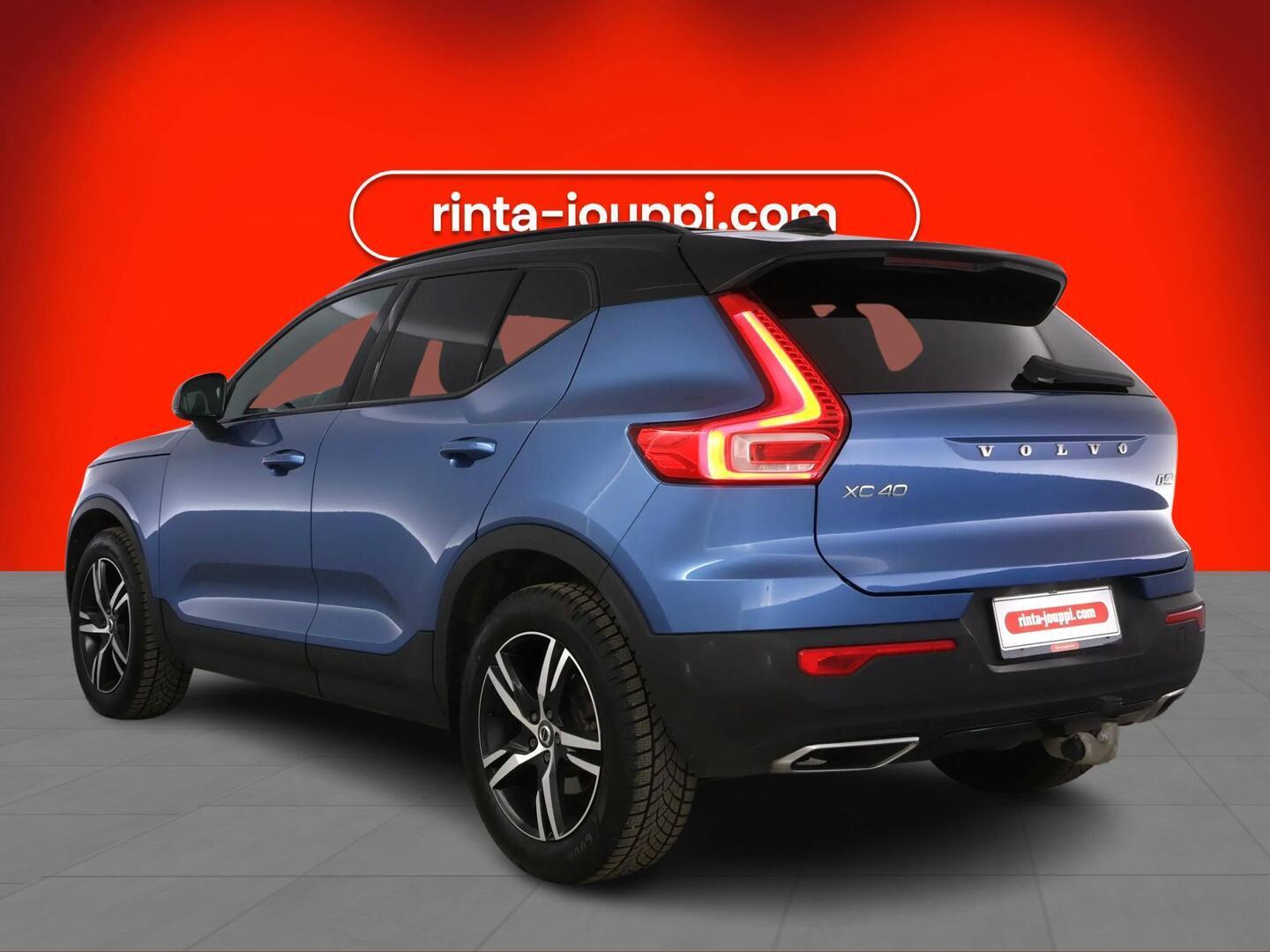 VOLVO XC40 2020