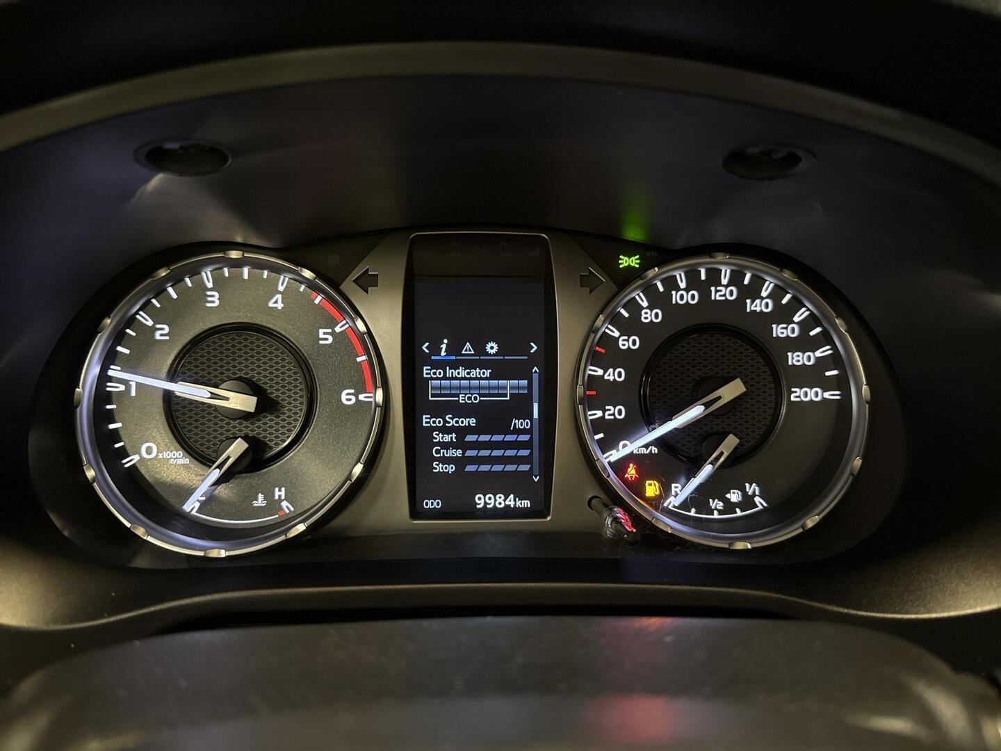 TOYOTA HILUX 2023