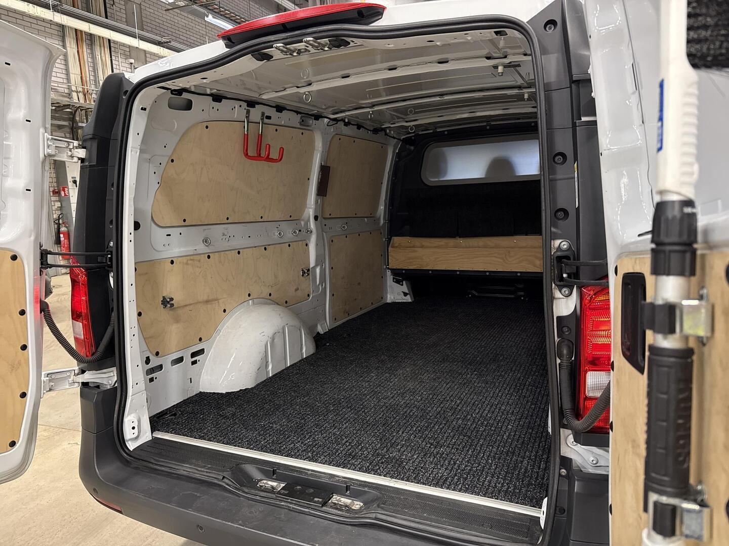 MERCEDES-BENZ VITO 2021