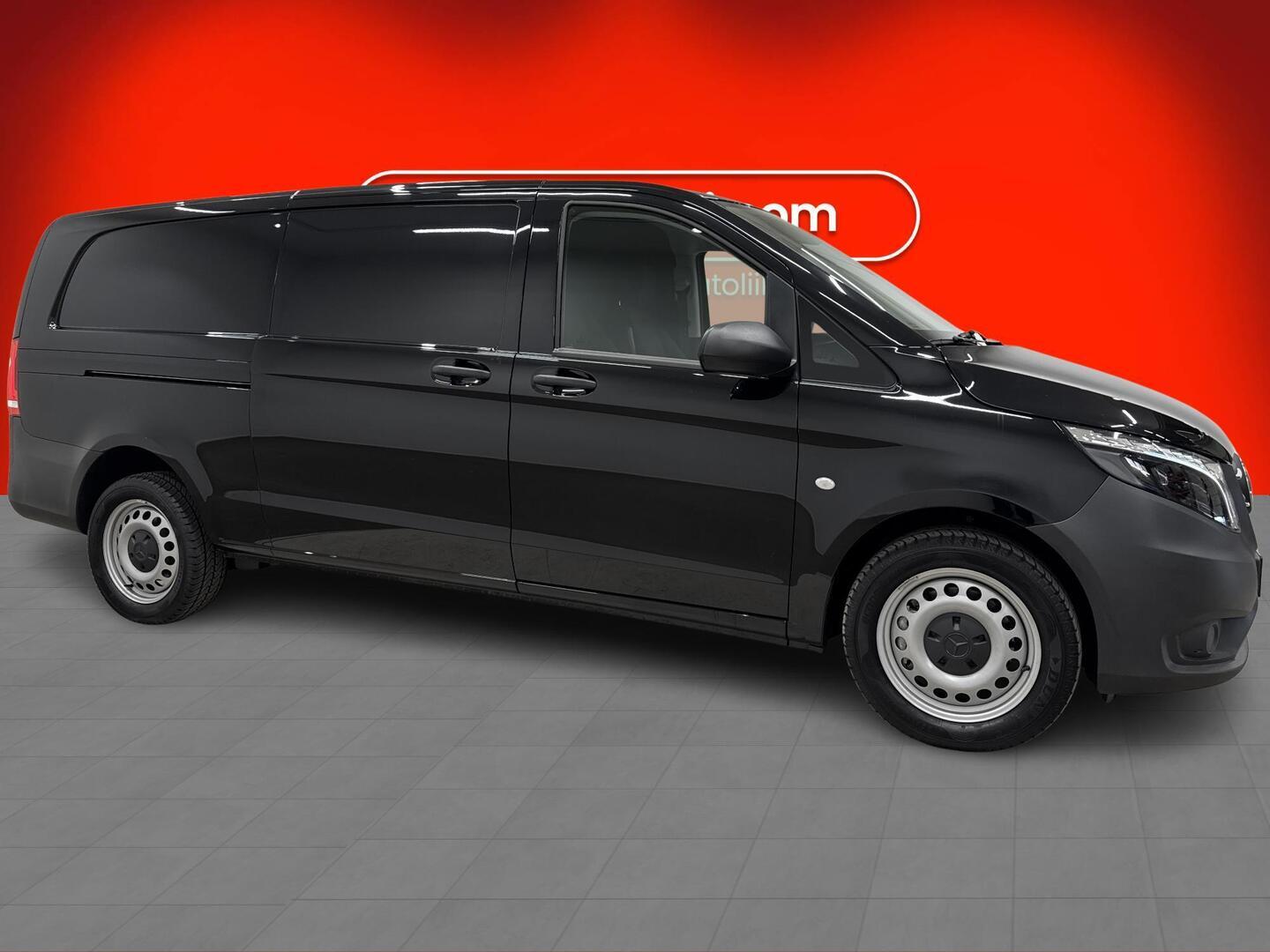 MERCEDES-BENZ VITO 2023