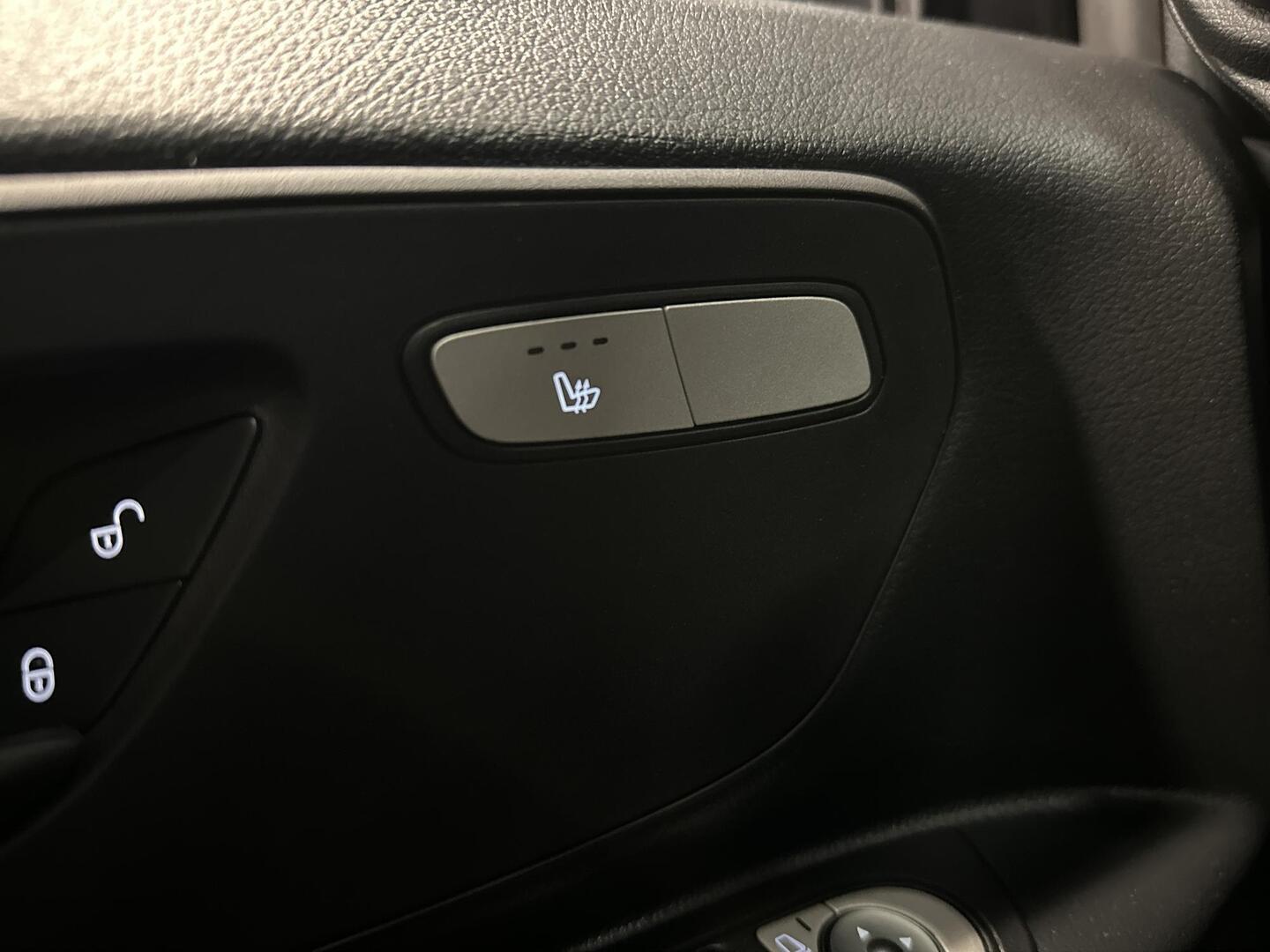 MERCEDES-BENZ VITO 2025