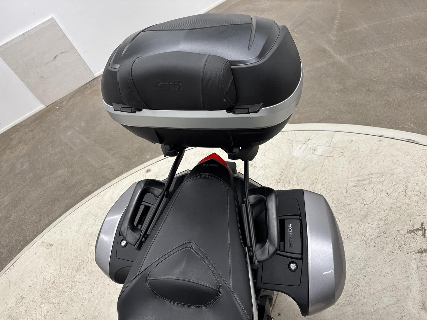 HONDA VFR 2011