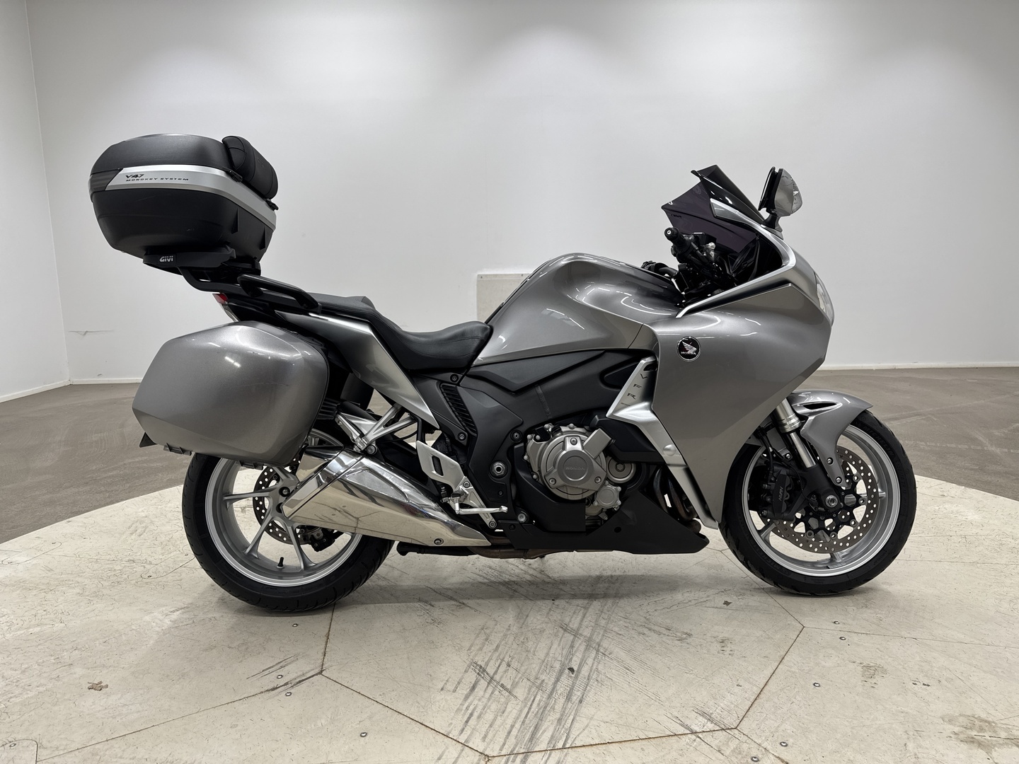 HONDA VFR 2011