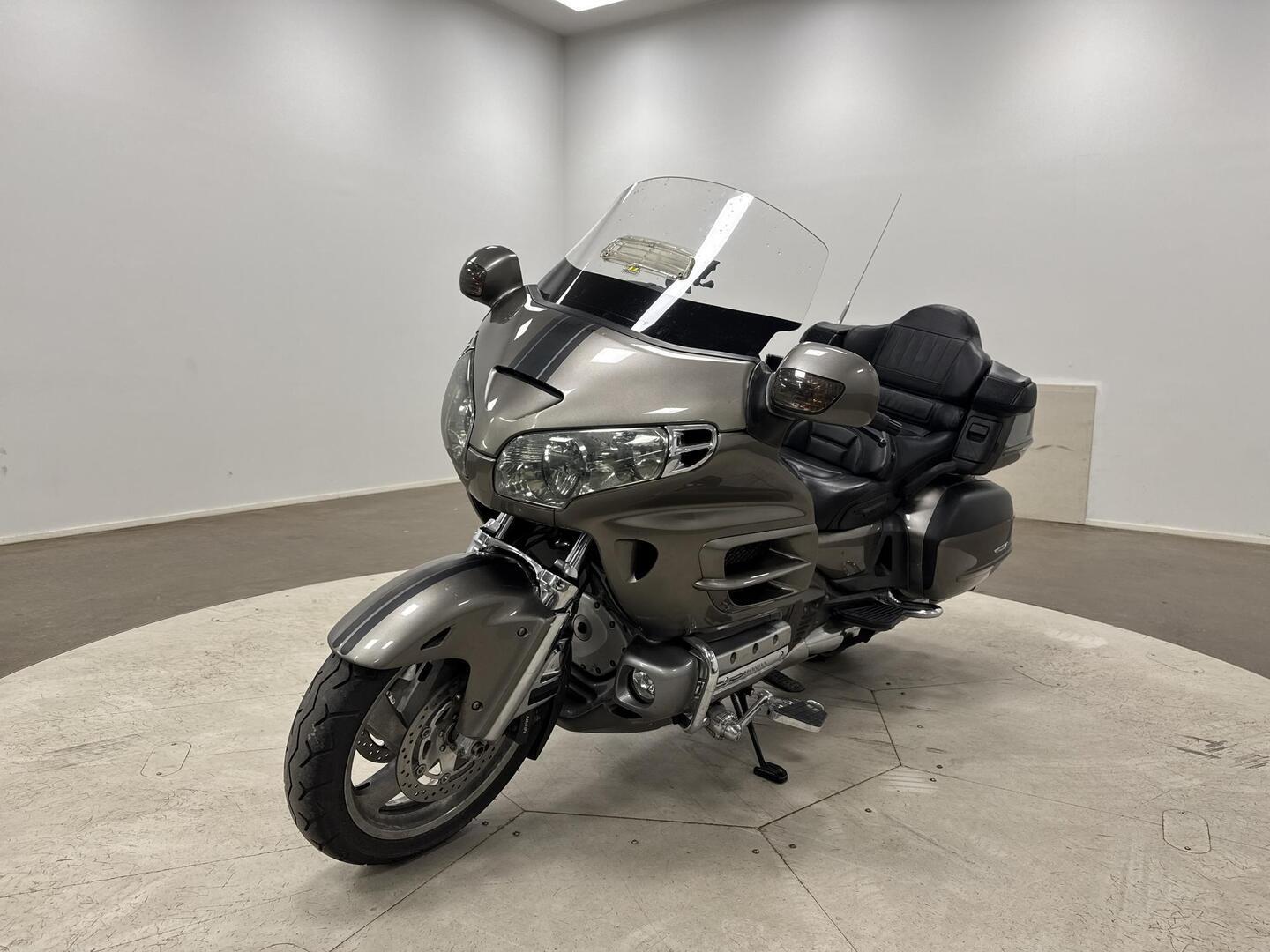 HONDA GL 2005