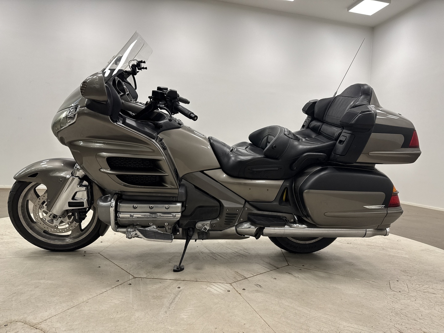 HONDA GL 2005