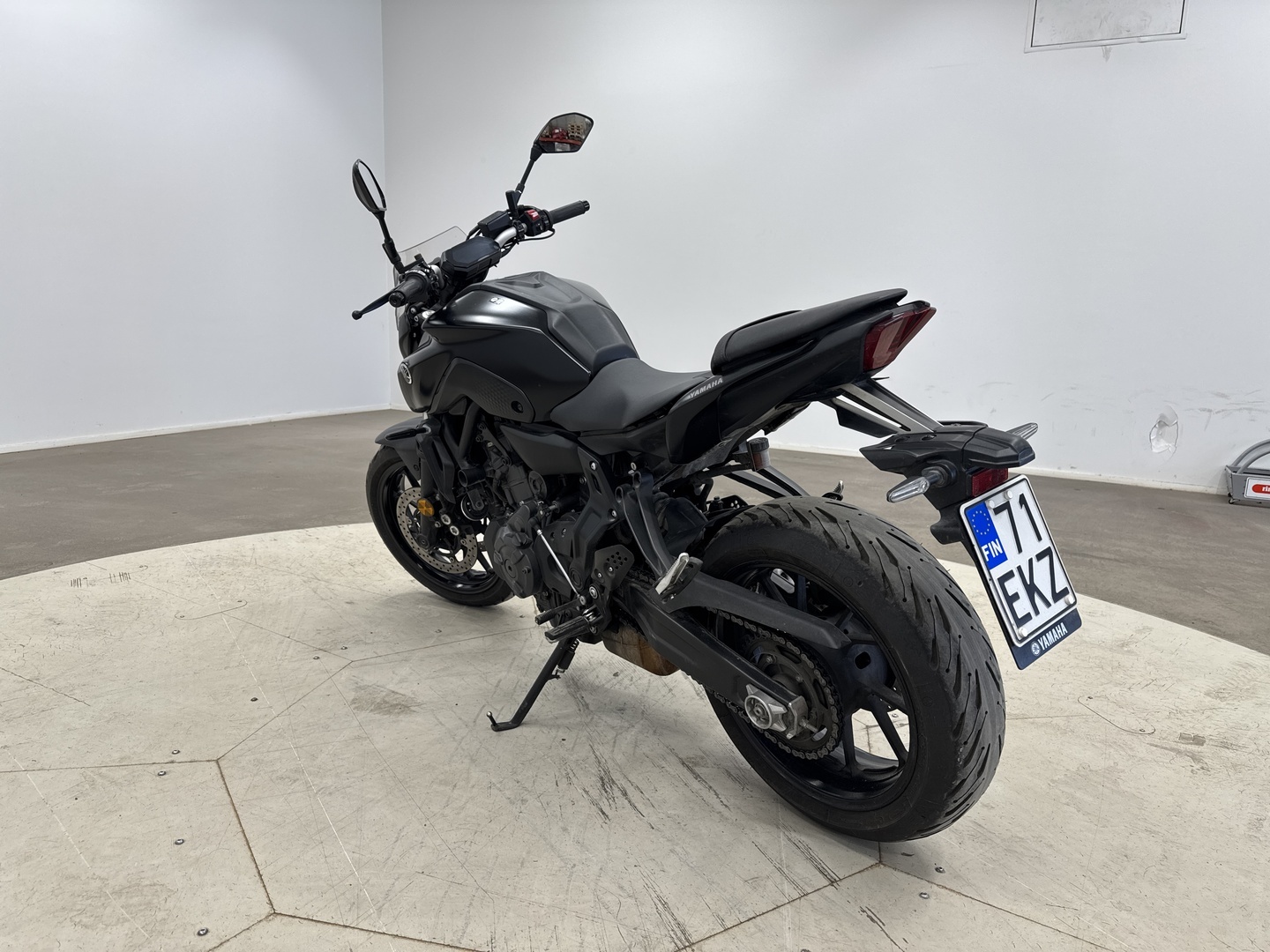 YAMAHA MT-07 2021