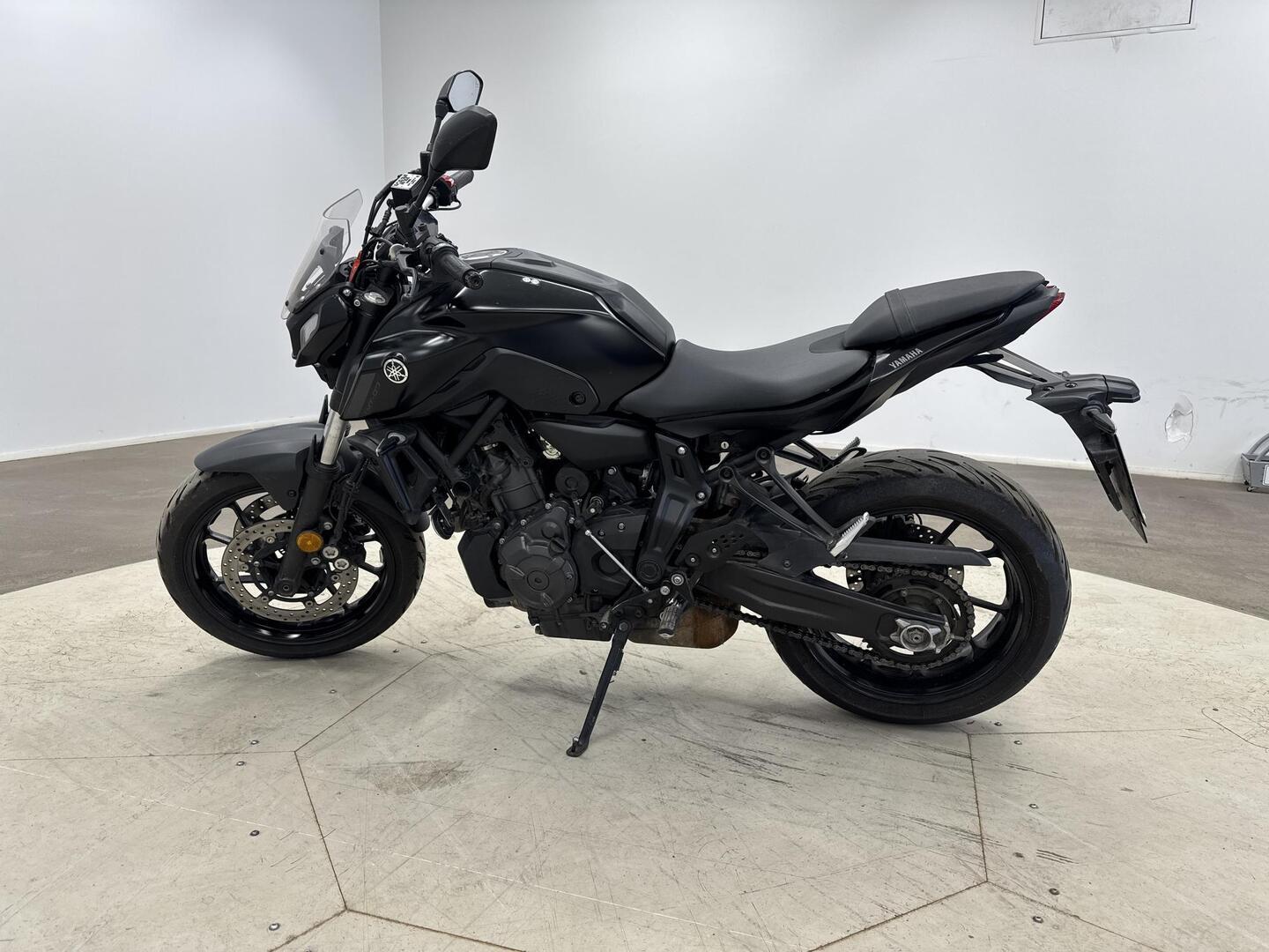 YAMAHA MT-07 2021