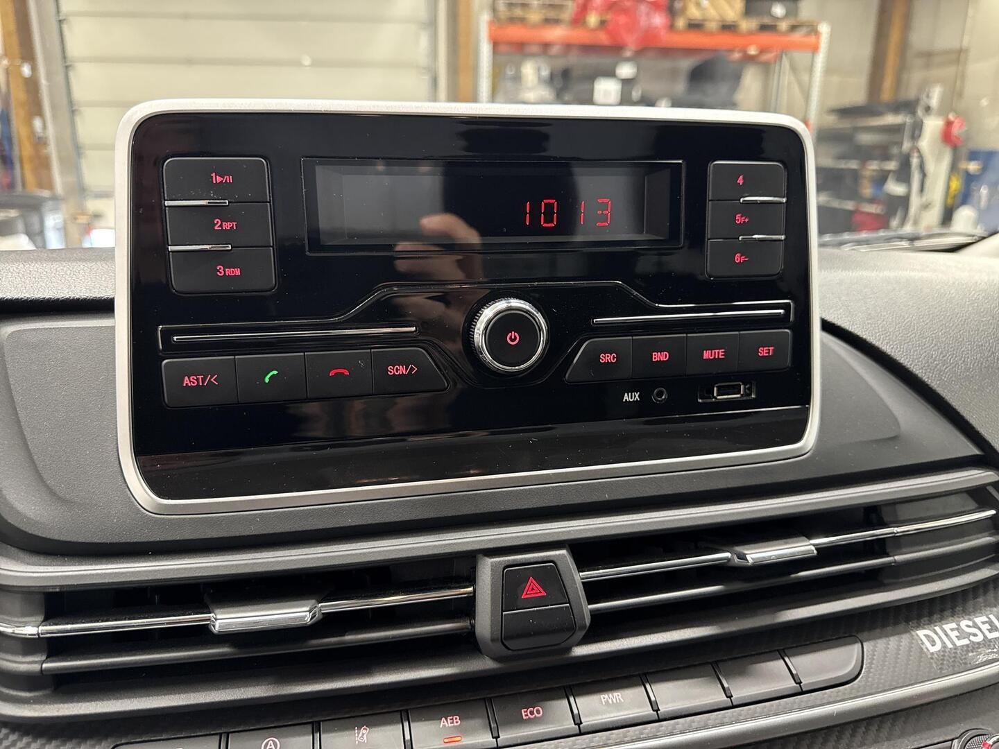 MAXUS DELIVER 9 2022