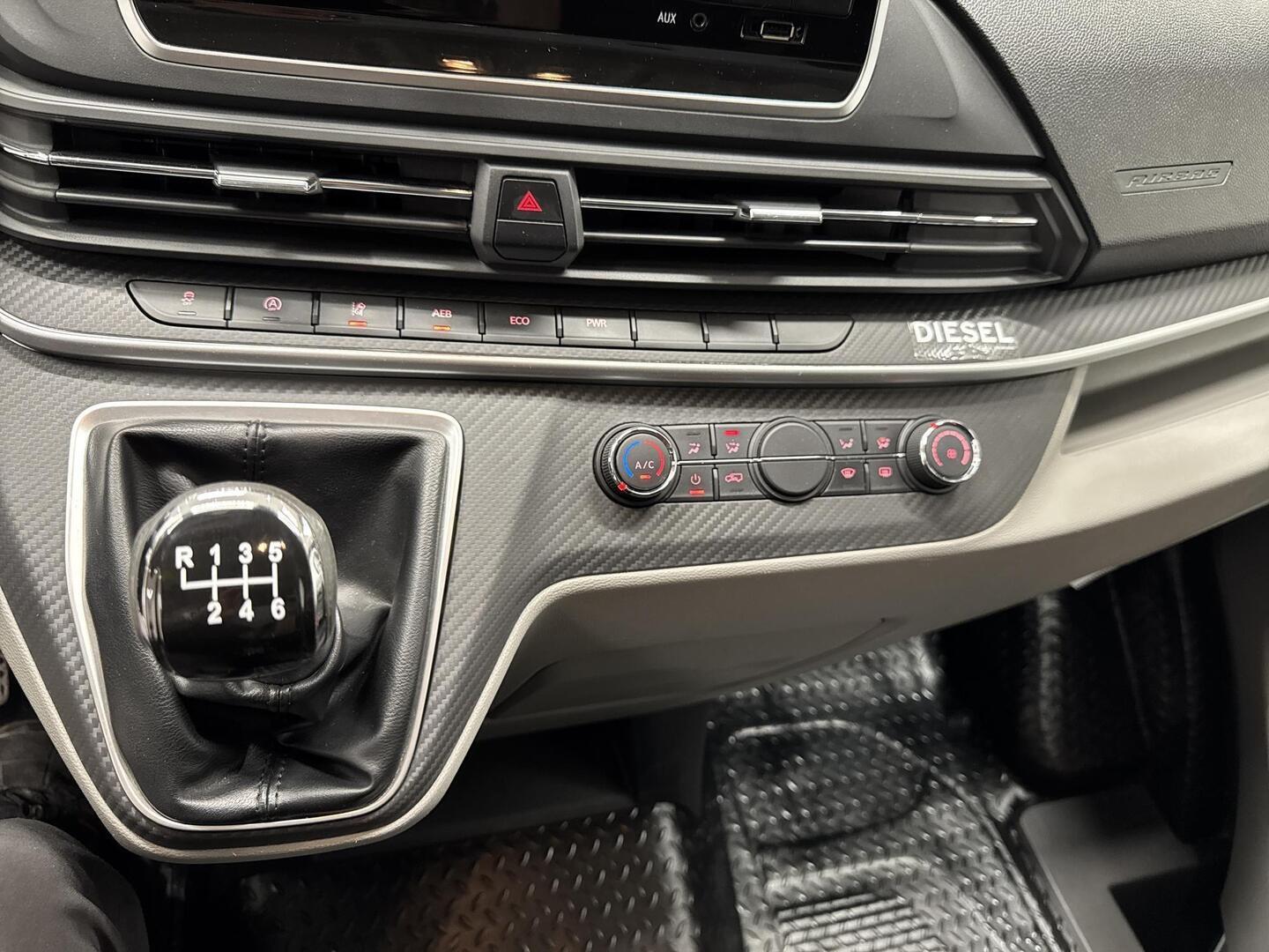 MAXUS DELIVER 9 2022