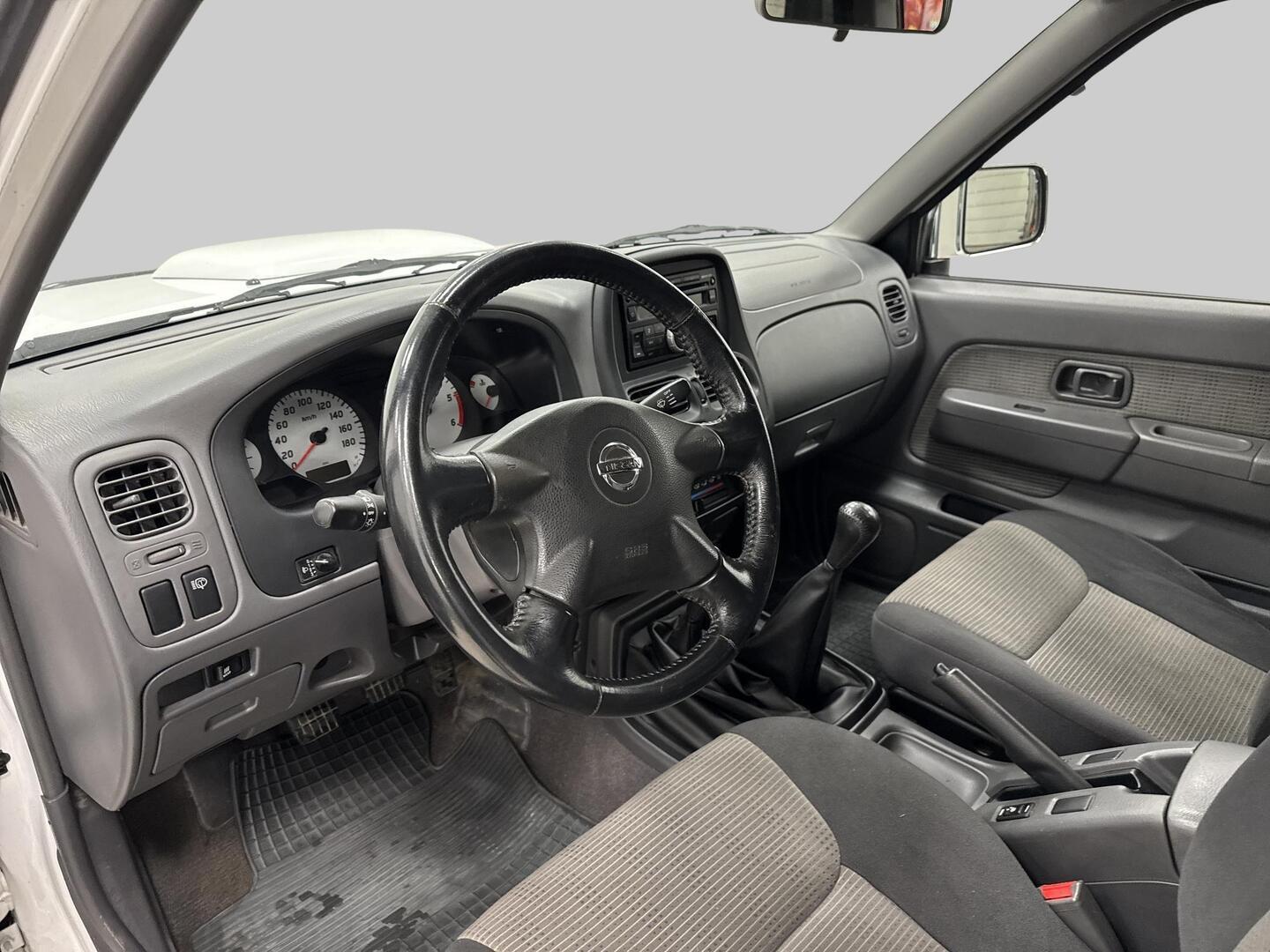 NISSAN NP300 2008