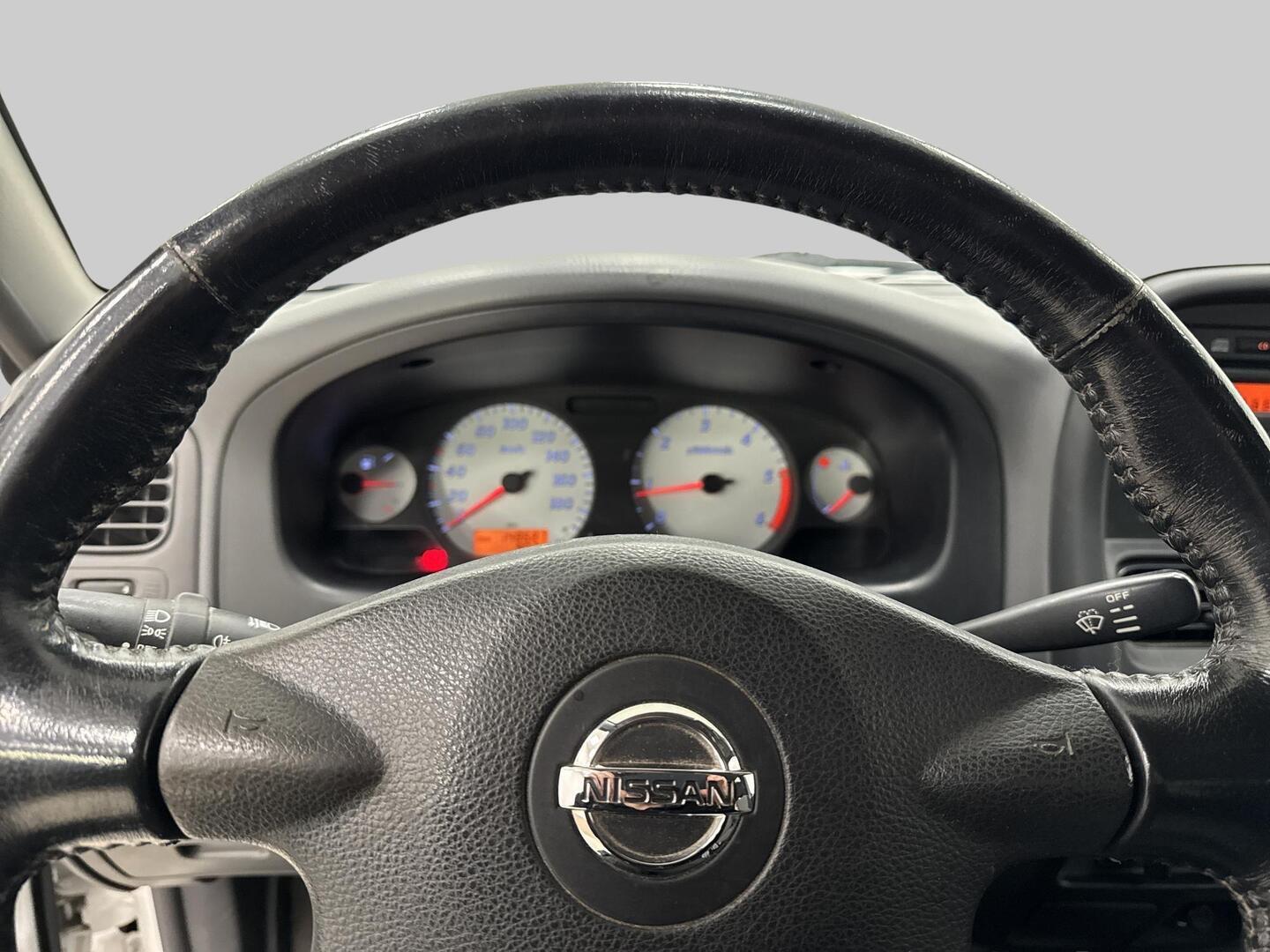 NISSAN NP300 2008