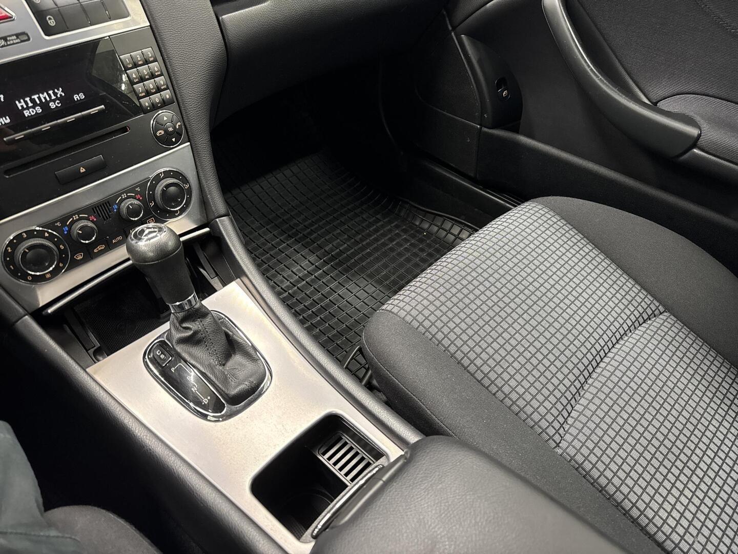 MERCEDES-BENZ C 2006