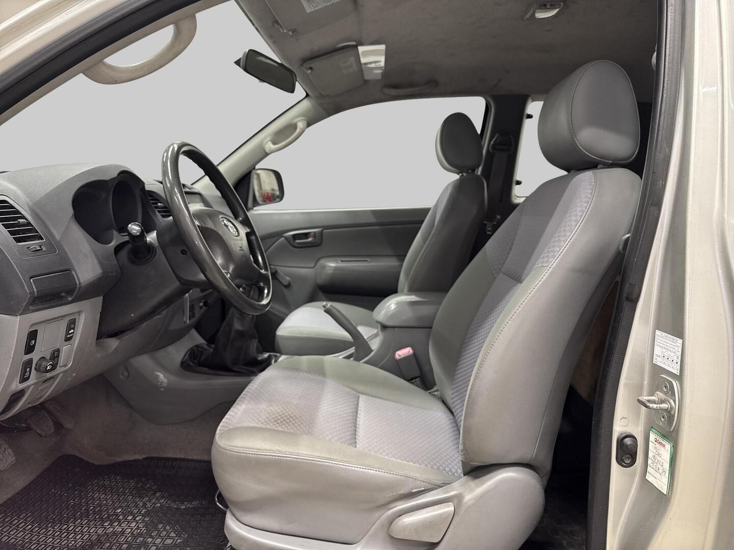 TOYOTA Hilux 2008
