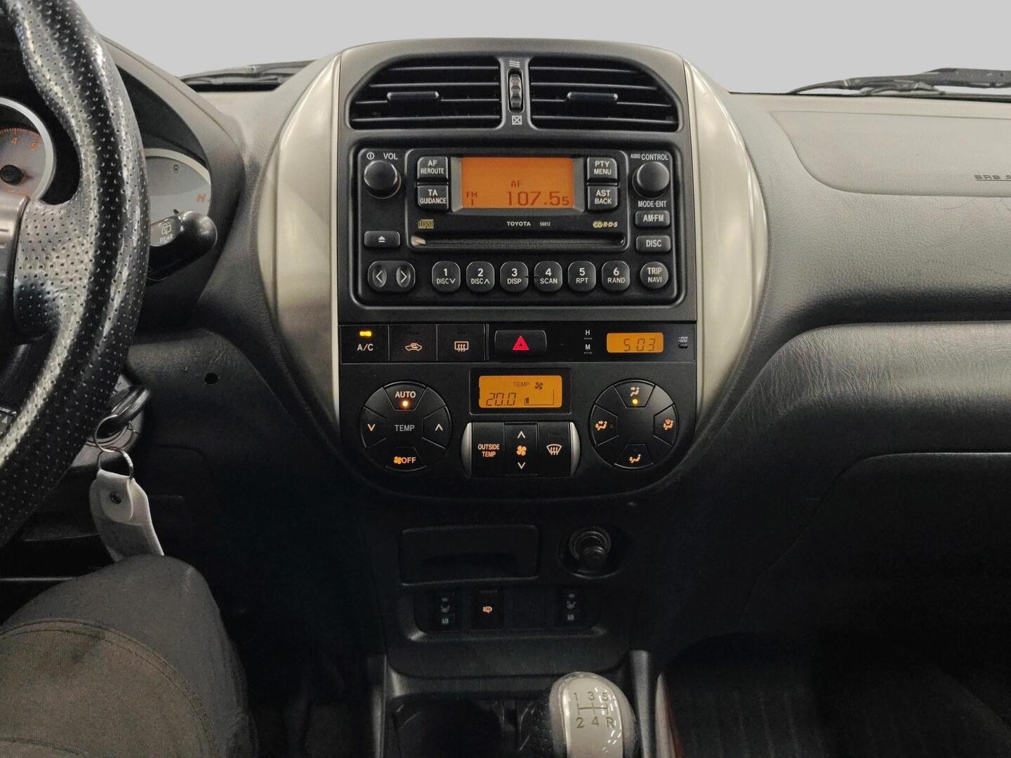 TOYOTA RAV4 2005