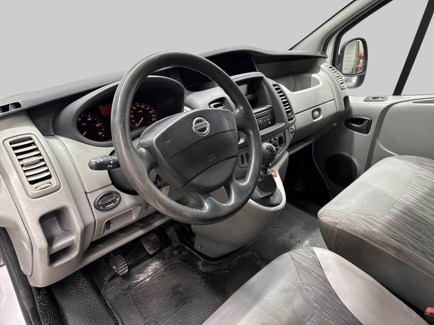 NISSAN Primastar 2011