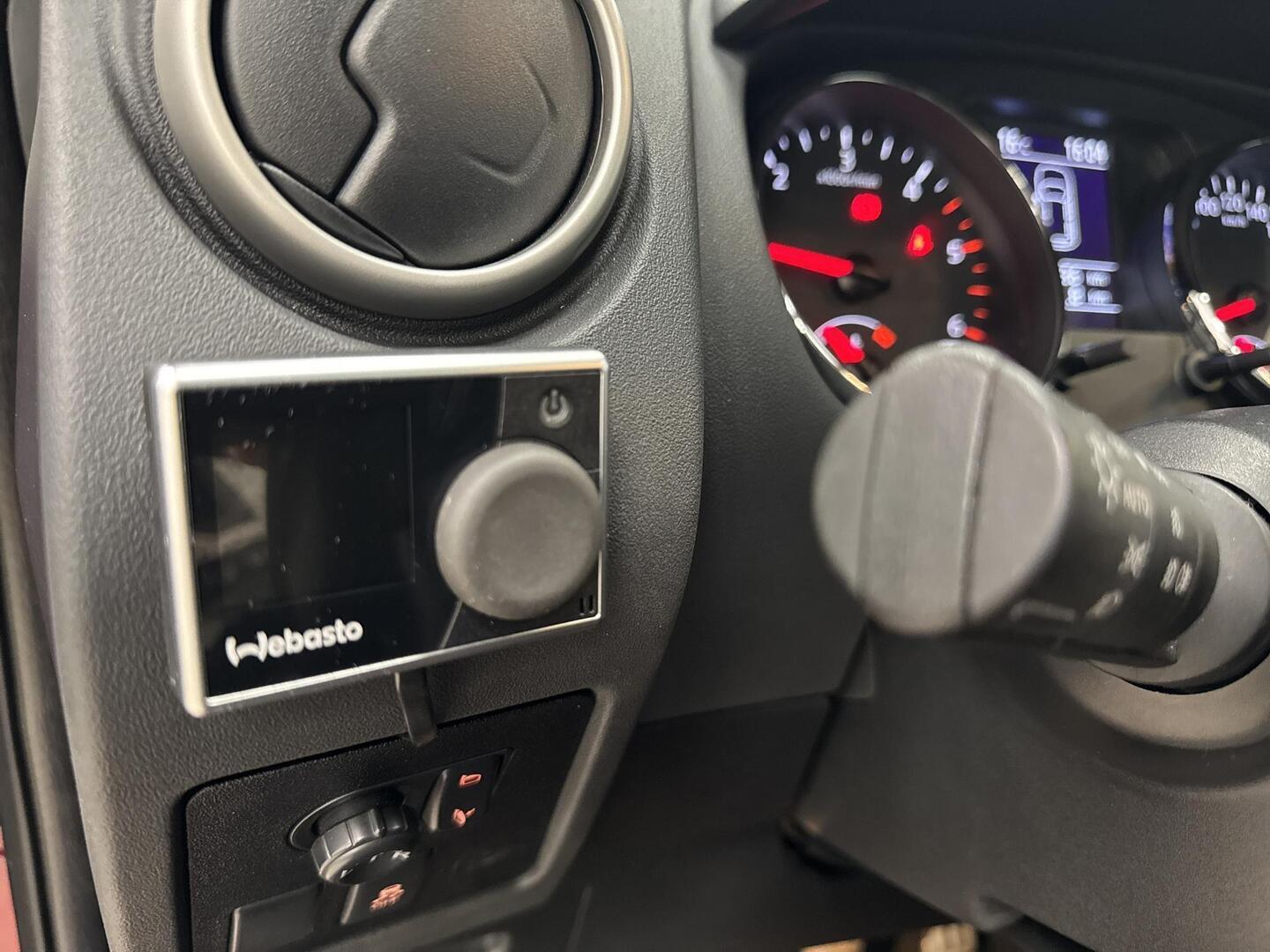 NISSAN Qashqai 2012