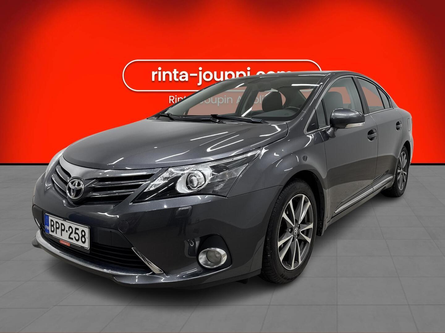 TOYOTA Avensis 2012