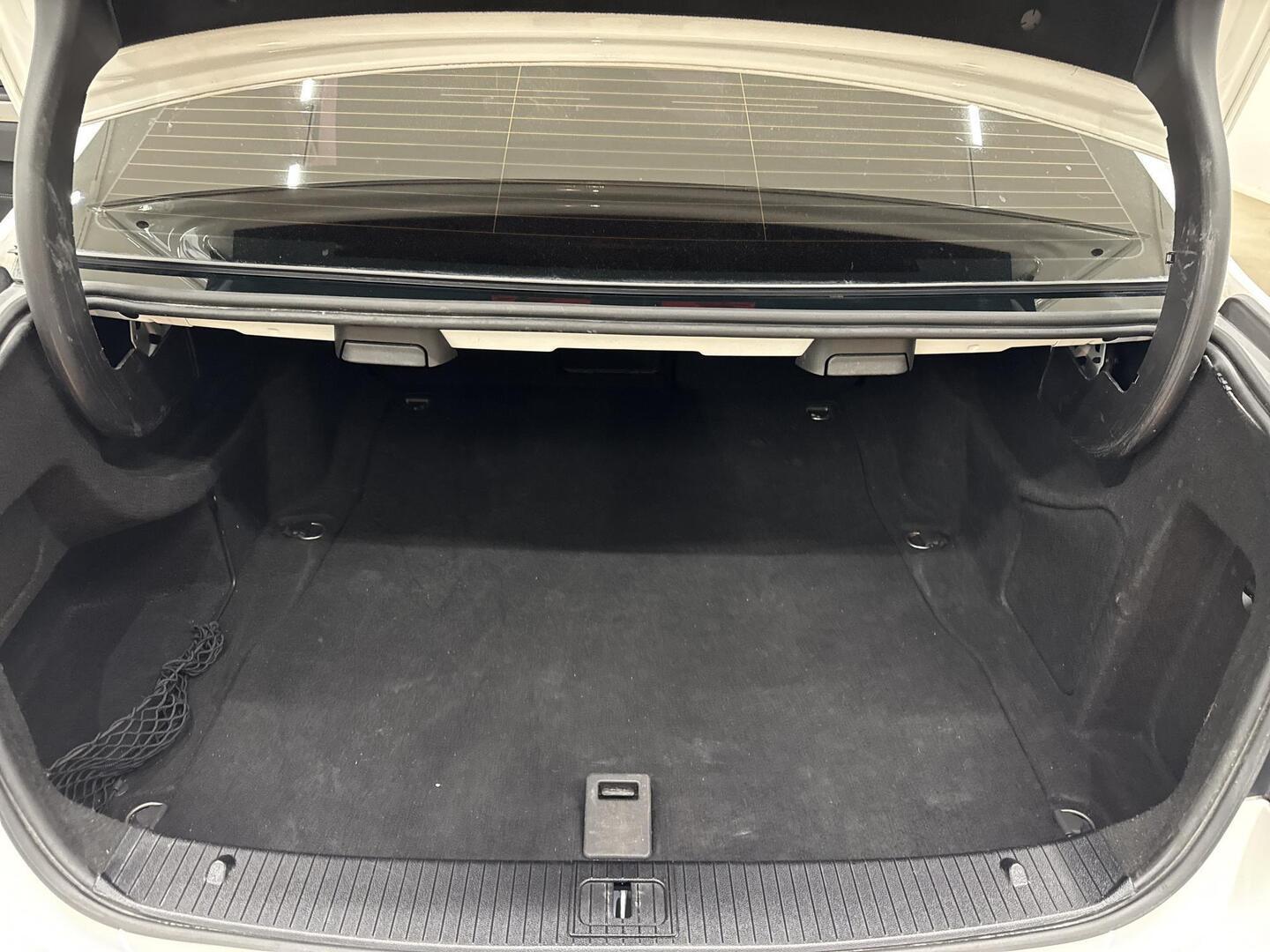 MERCEDES-BENZ E 2014