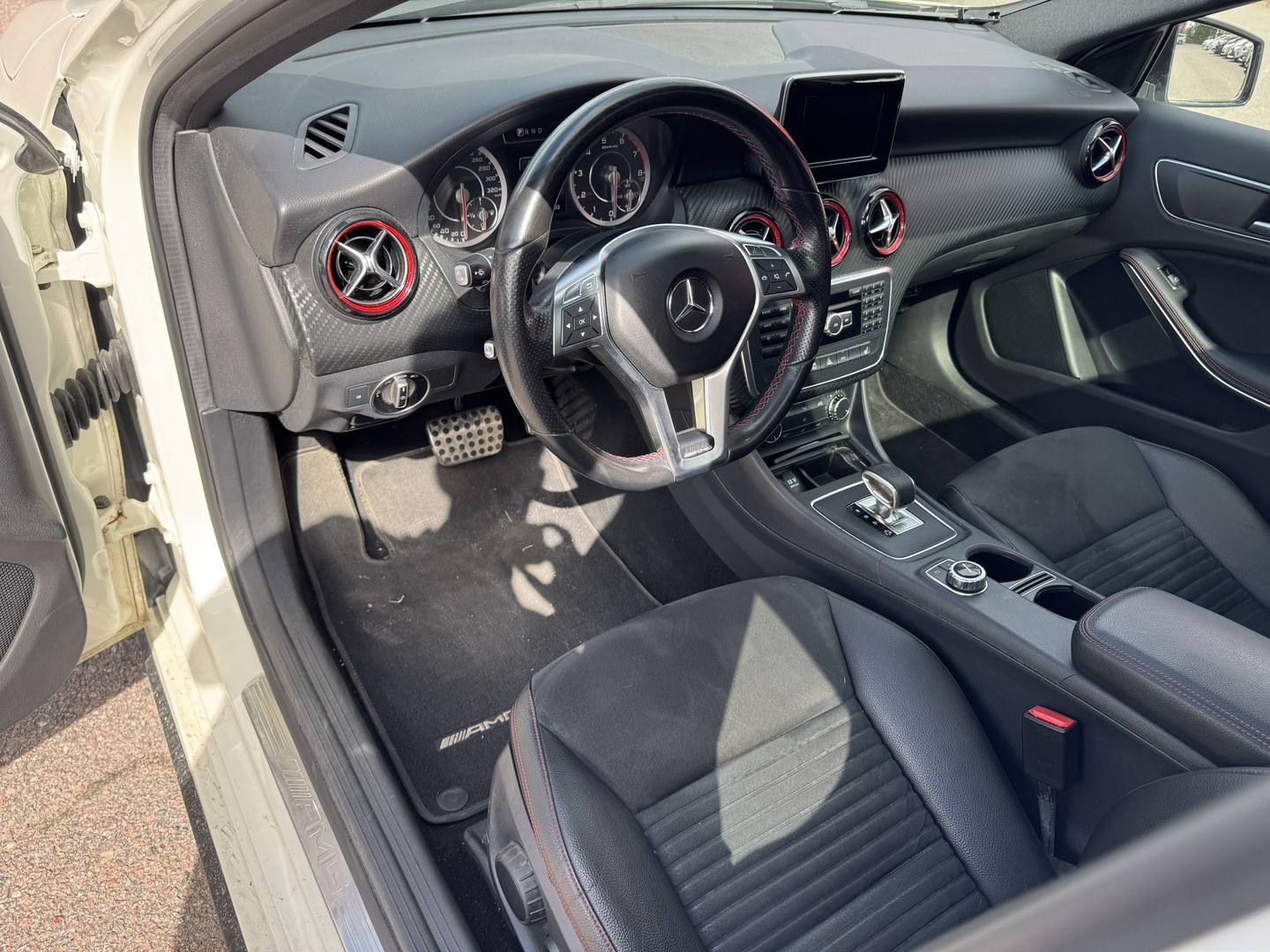 MERCEDES-BENZ A 45 AMG 2014