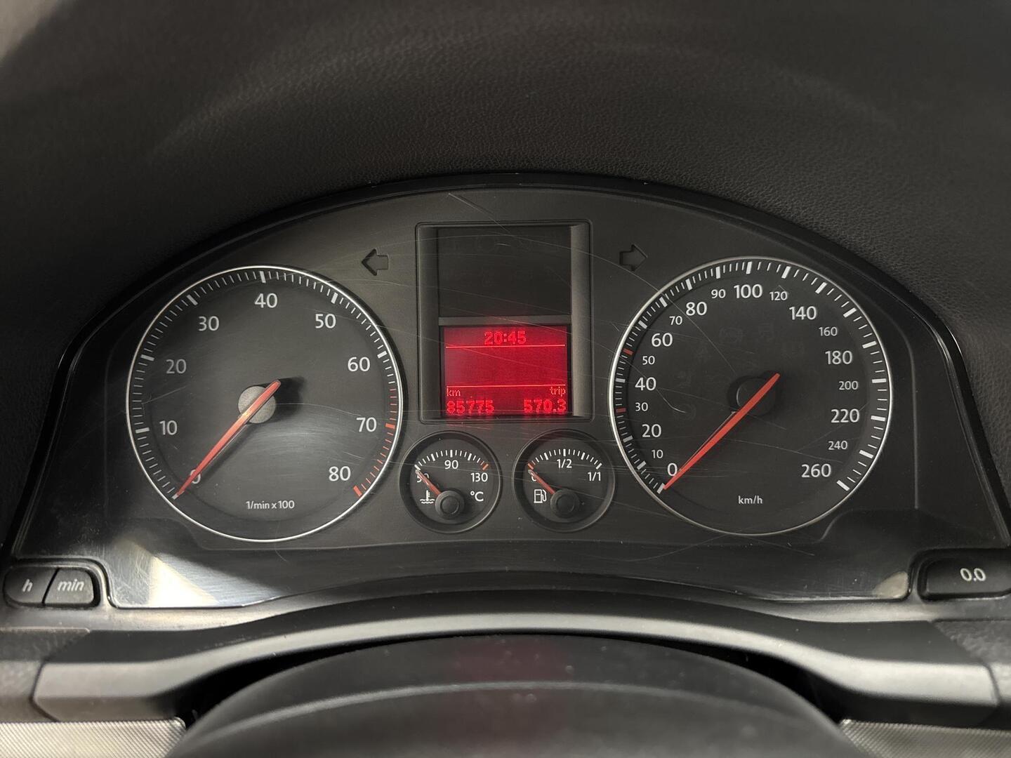 VOLKSWAGEN Jetta 2005