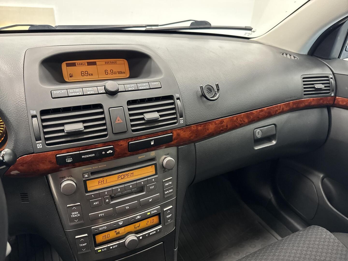 TOYOTA Avensis 2005