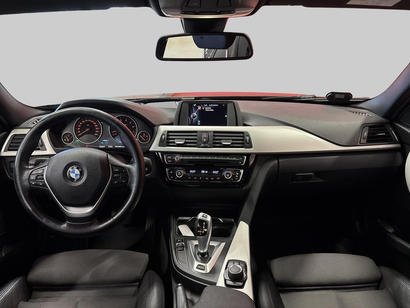 BMW 330 2017