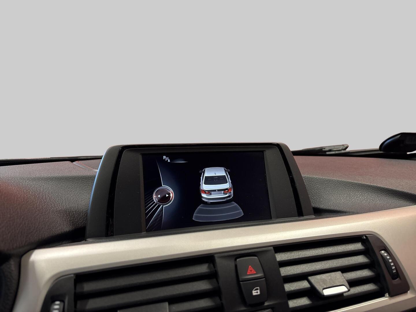 BMW 330 2017