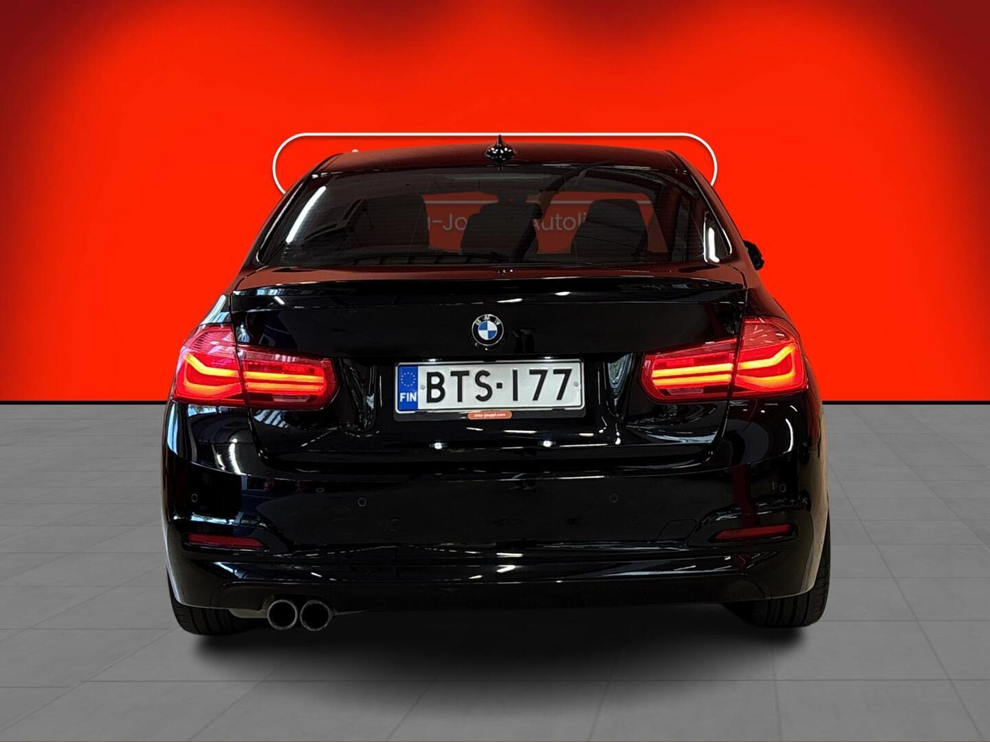 BMW 330 2017