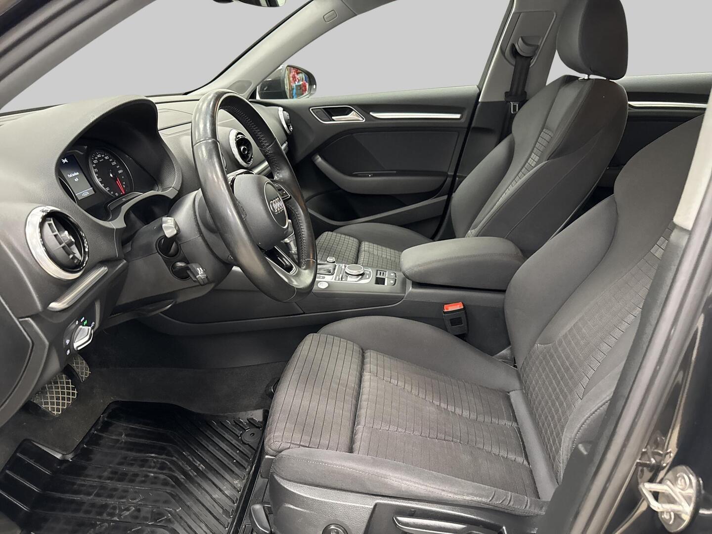 AUDI A3 2017