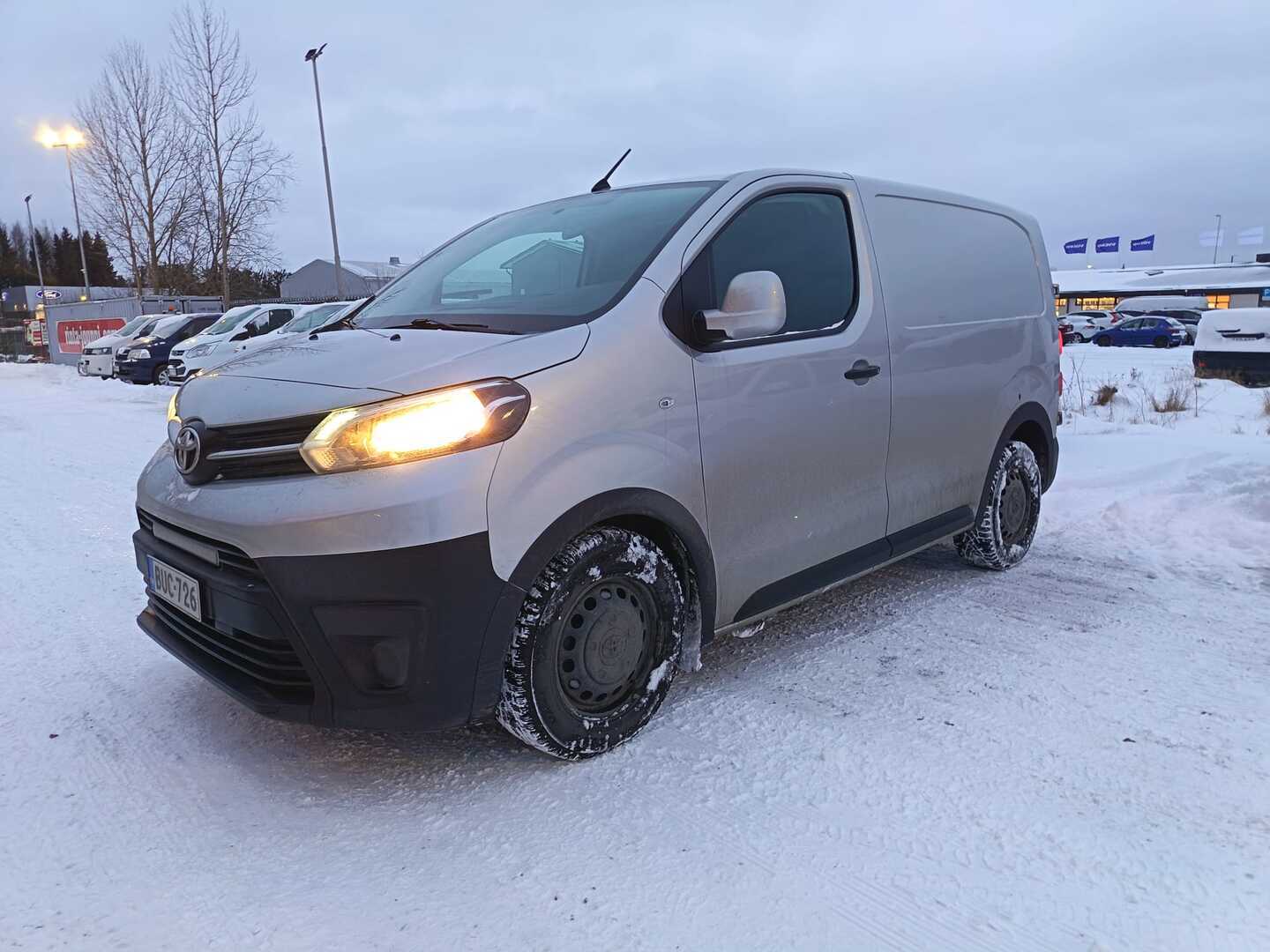 TOYOTA Proace 2017
