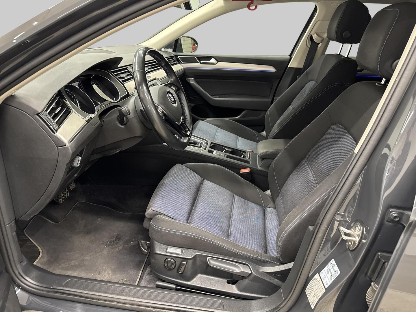 VOLKSWAGEN Passat 2017