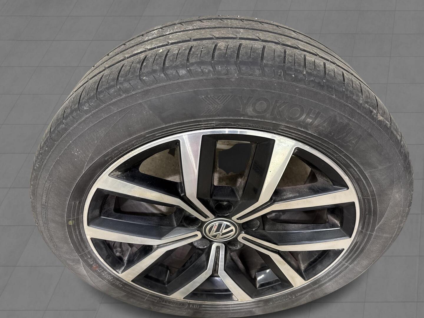 VOLKSWAGEN Passat 2017