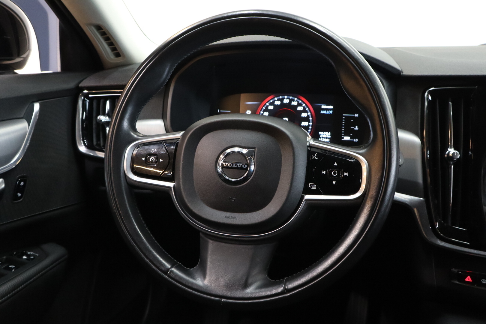 VOLVO V90 2017