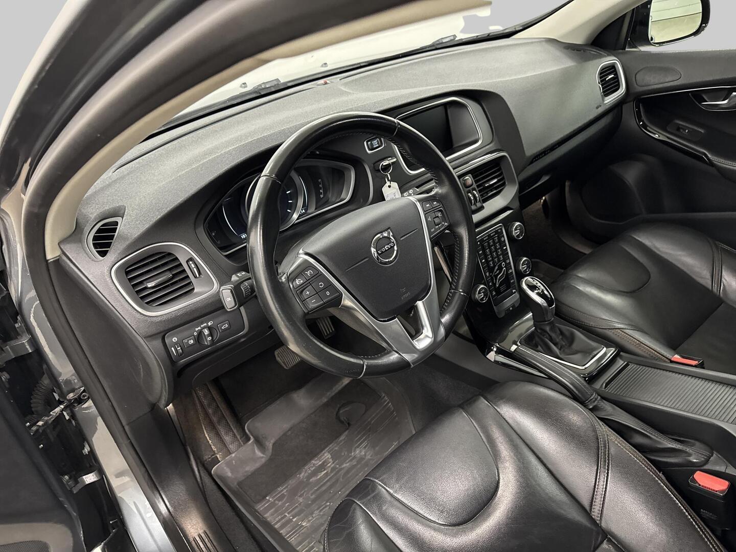 VOLVO V40 Cross Country 2019