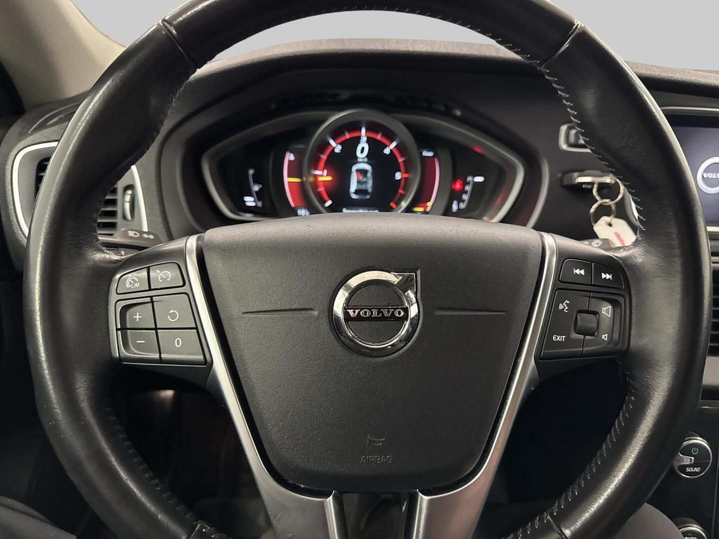 VOLVO V40 Cross Country 2019