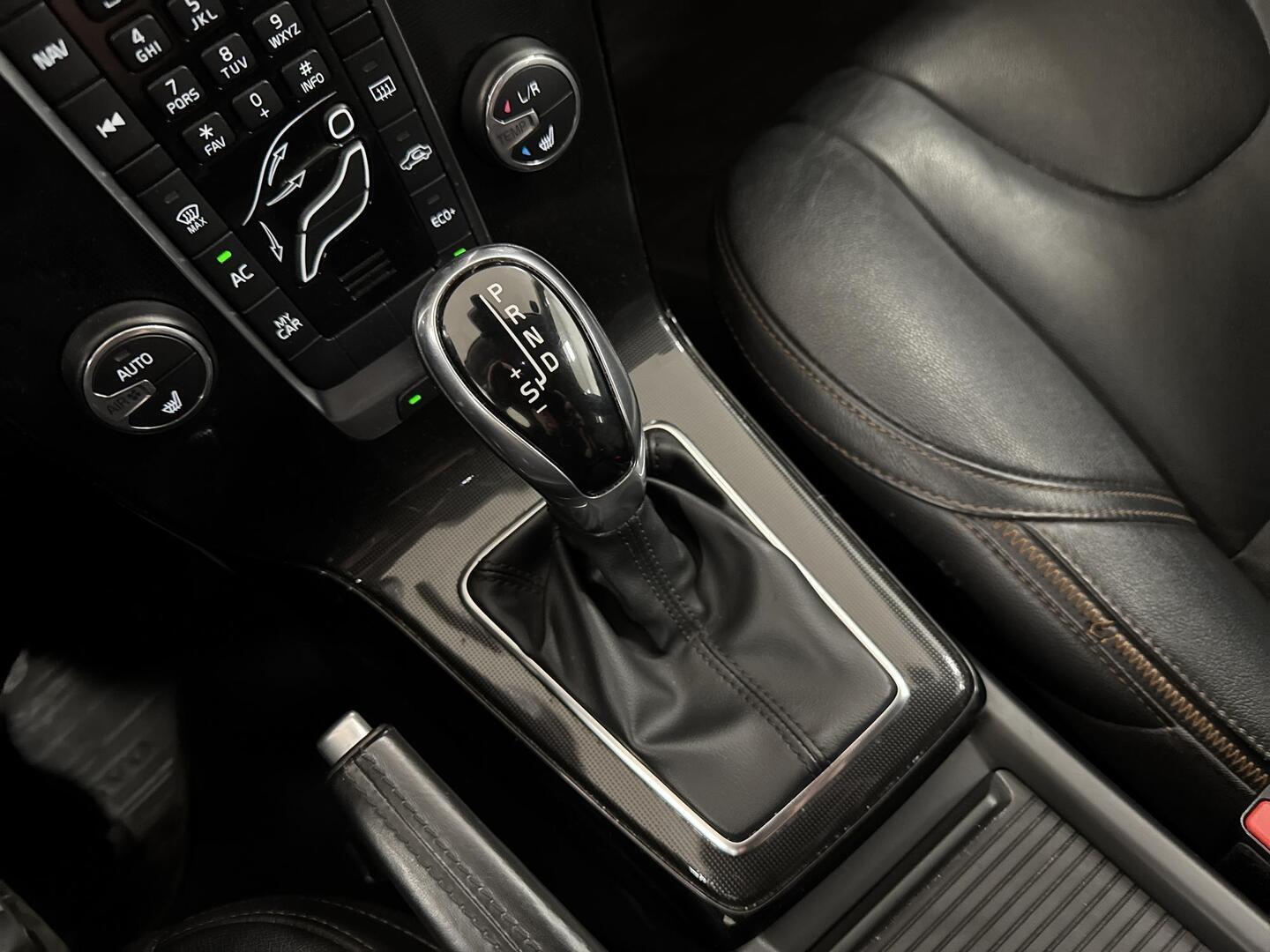VOLVO V40 Cross Country 2019