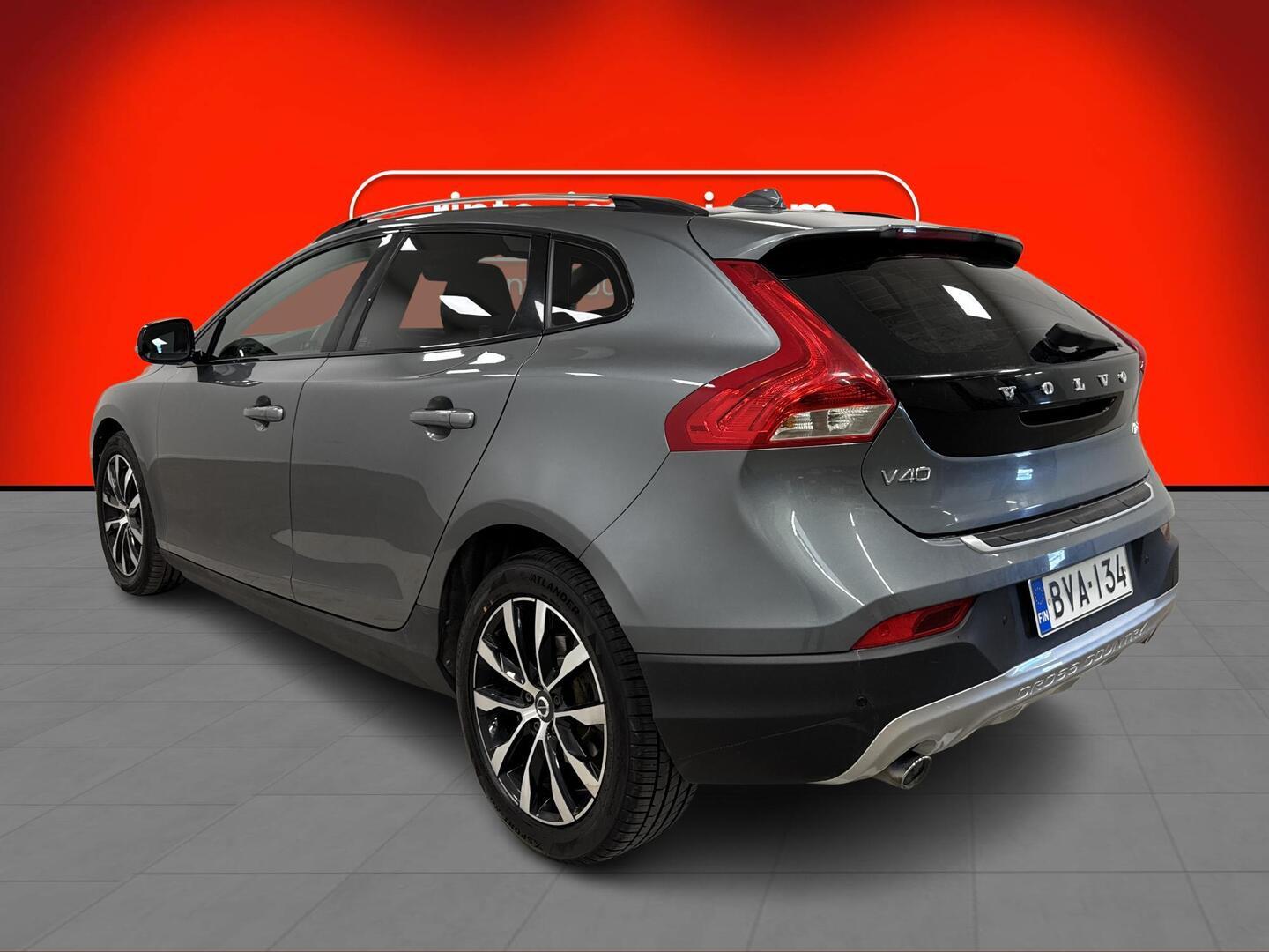 VOLVO V40 Cross Country 2019