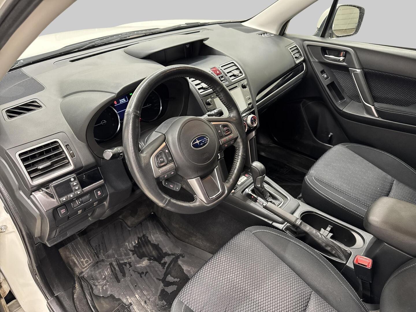 SUBARU FORESTER 2018