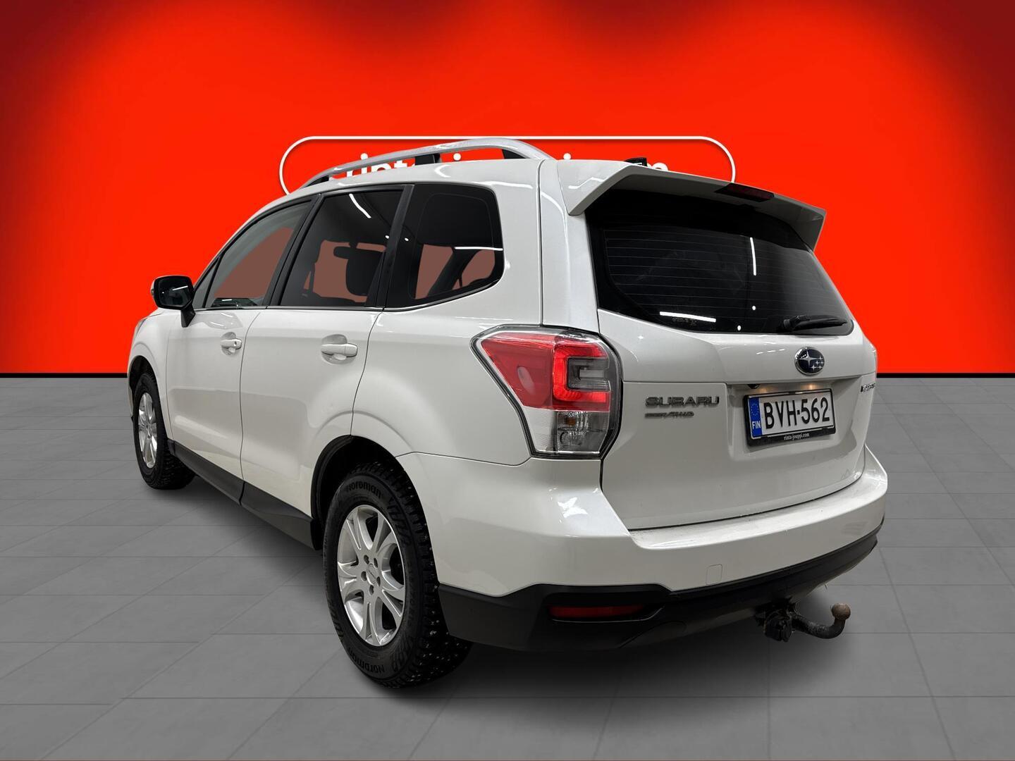 SUBARU FORESTER 2018