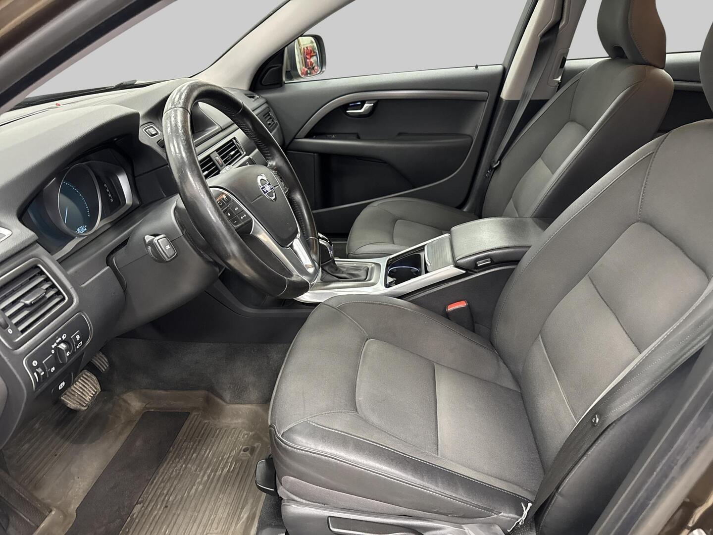 VOLVO XC70 2016