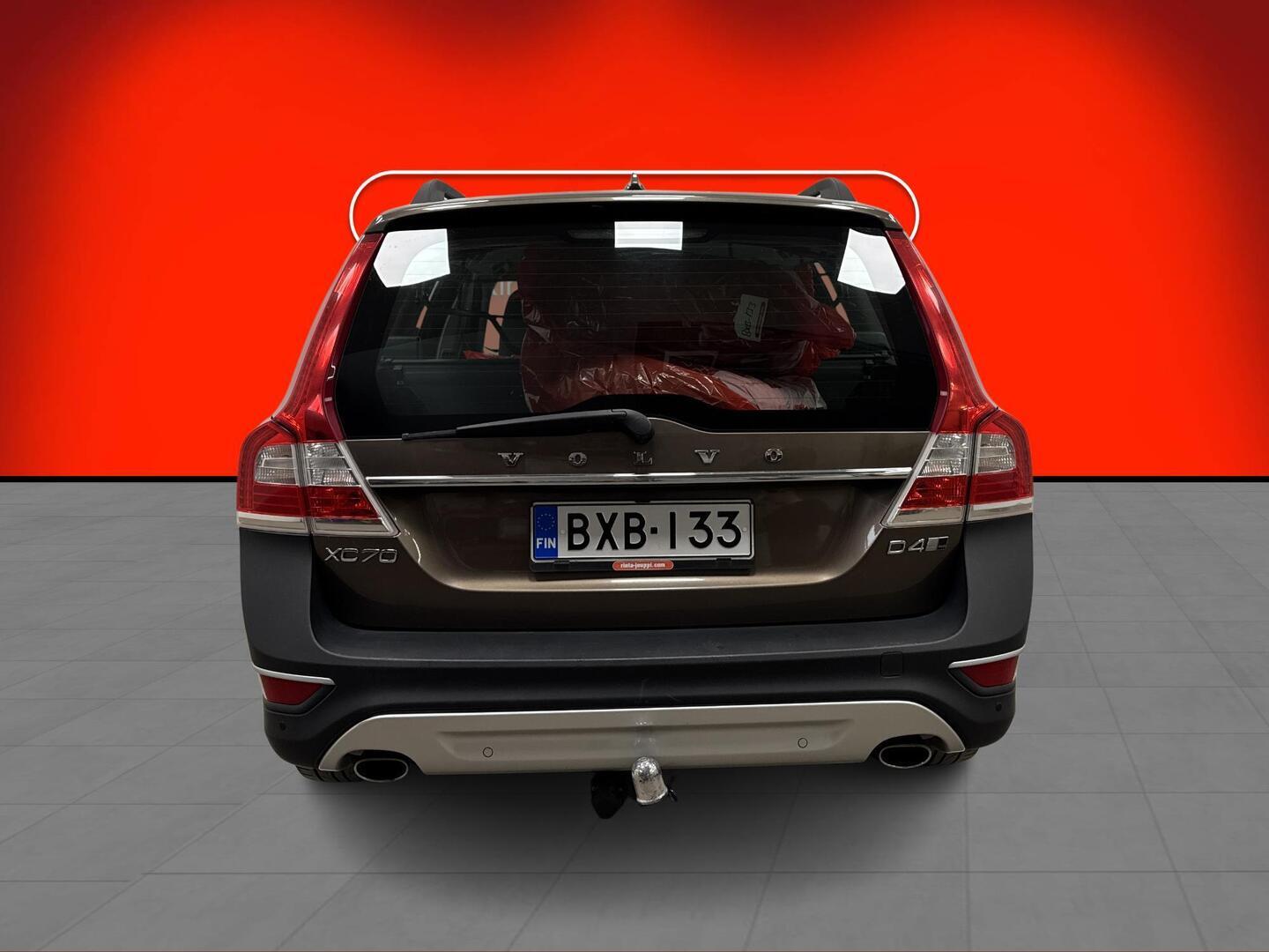 VOLVO XC70 2016