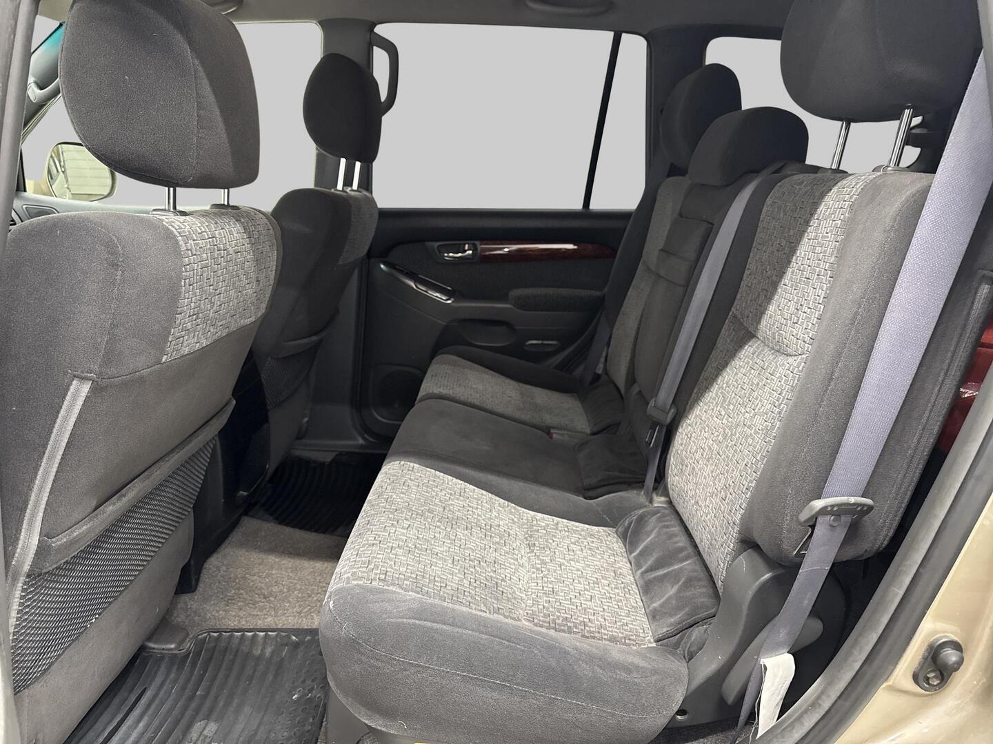 TOYOTA Land Cruiser 2005