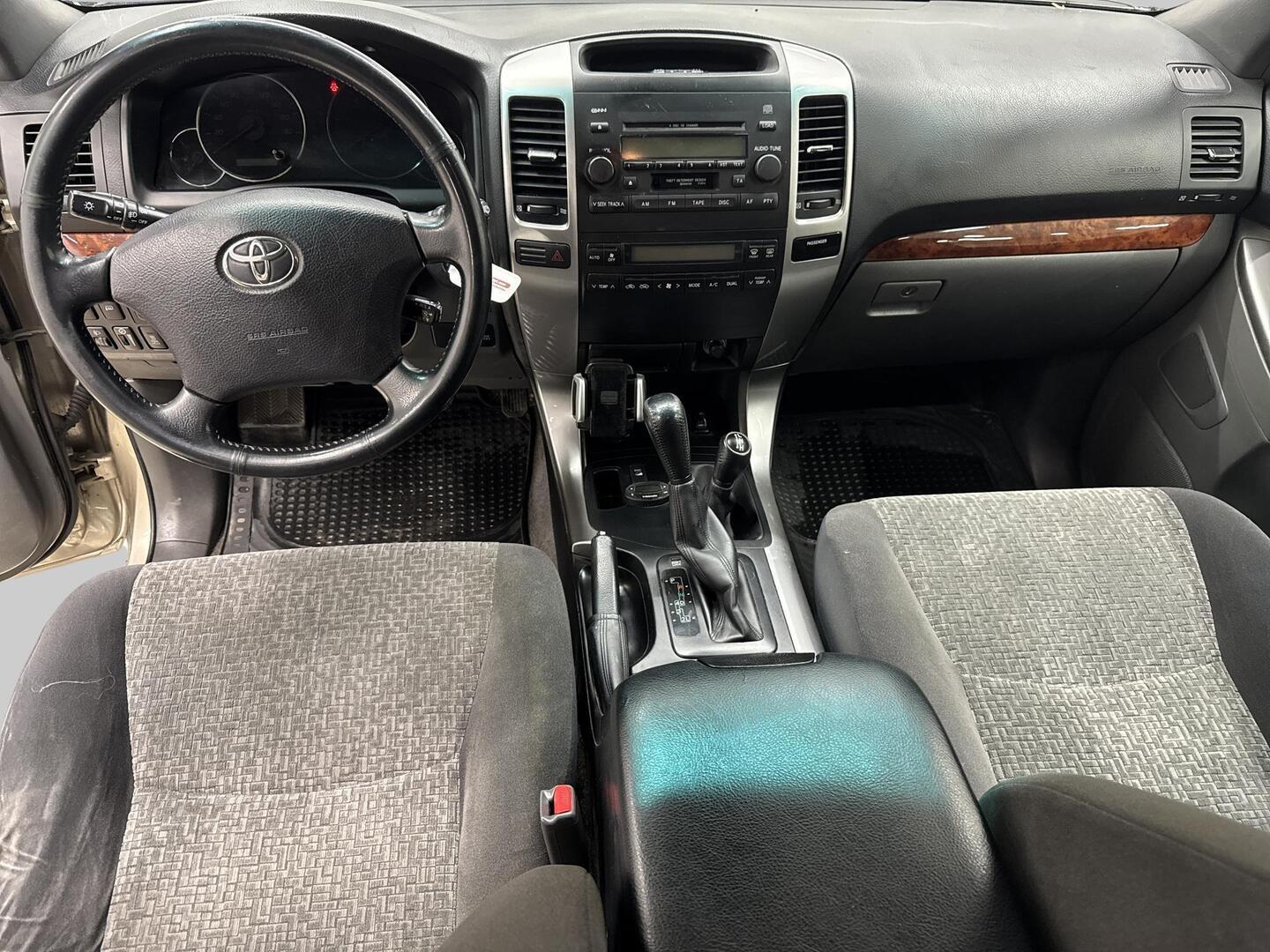 TOYOTA Land Cruiser 2005